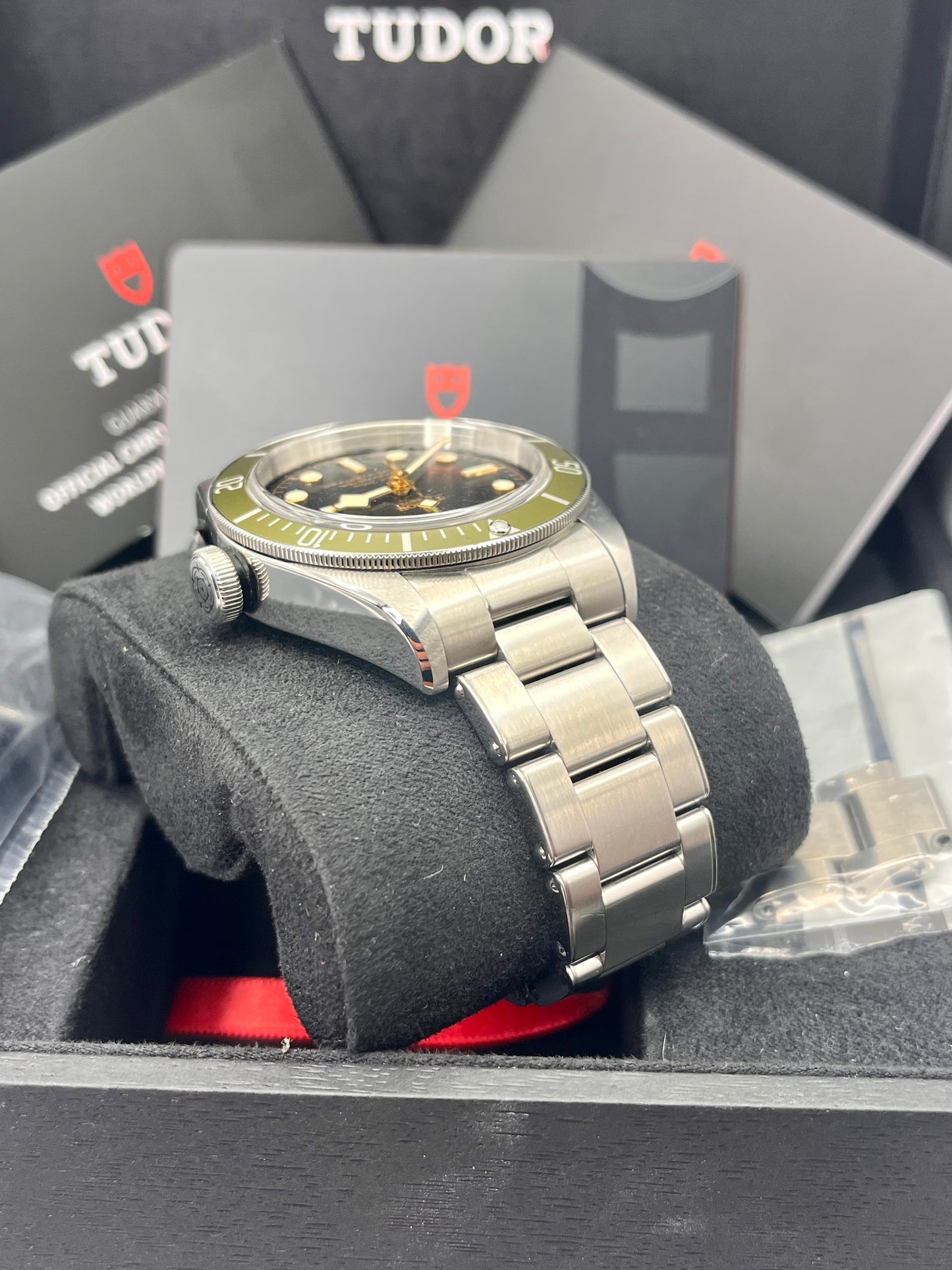 2022 TUDOR Black Bay 79230G 'Harrods' Edition - 41mm - Full Set