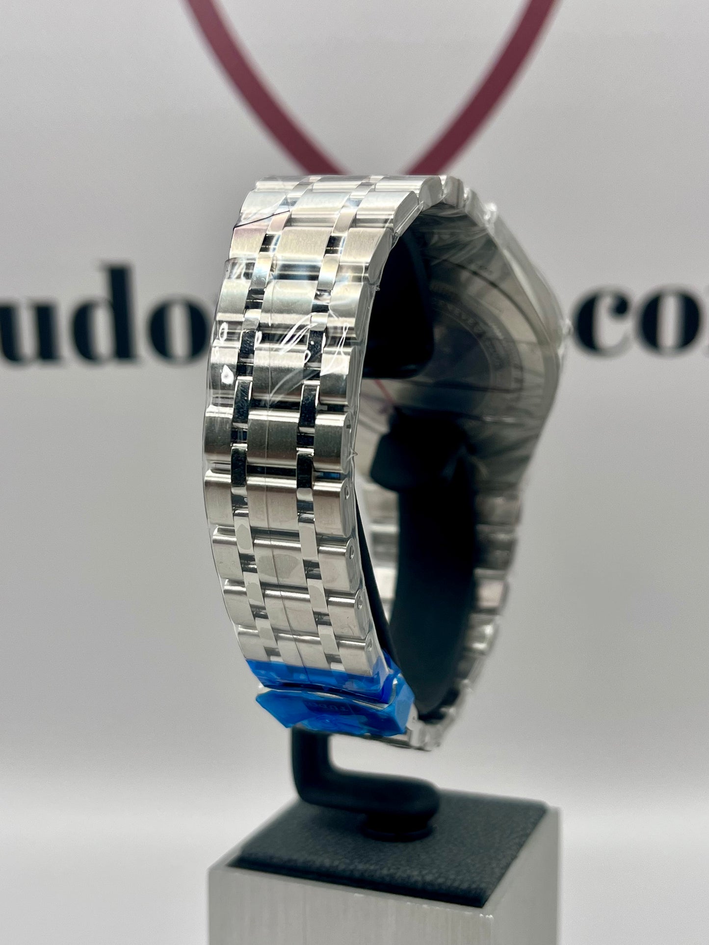 Dec 2025 *UNWORN* TUDOR Royal Day/Date Silver Dial - M28600 - 41mm - Full Set