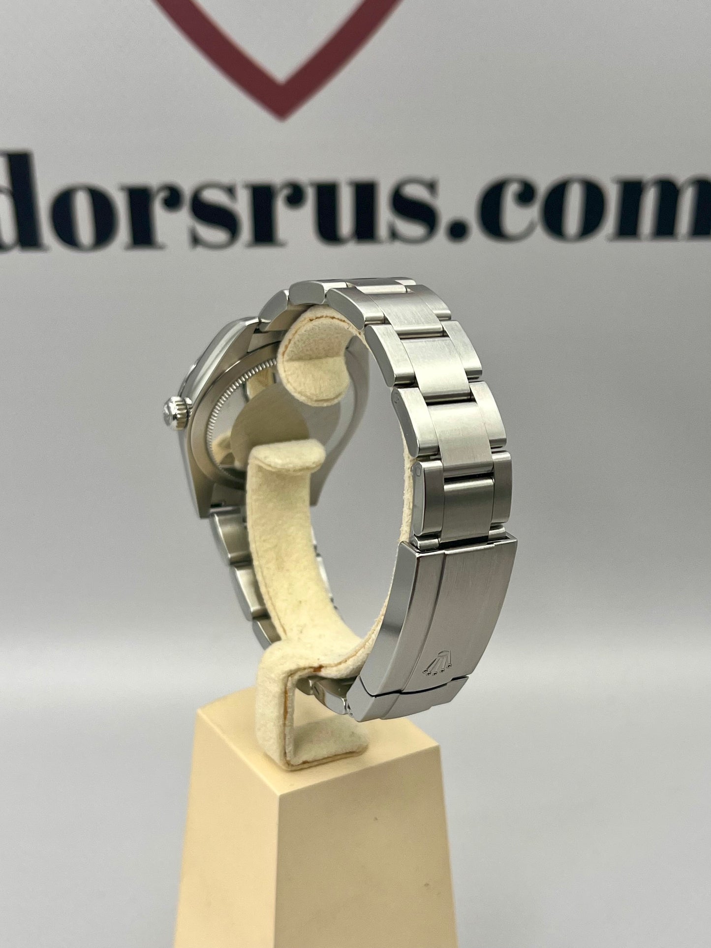 2025 ROLEX Oyster Perpetual Pink Dial - 124200 - 34mm - Full Set