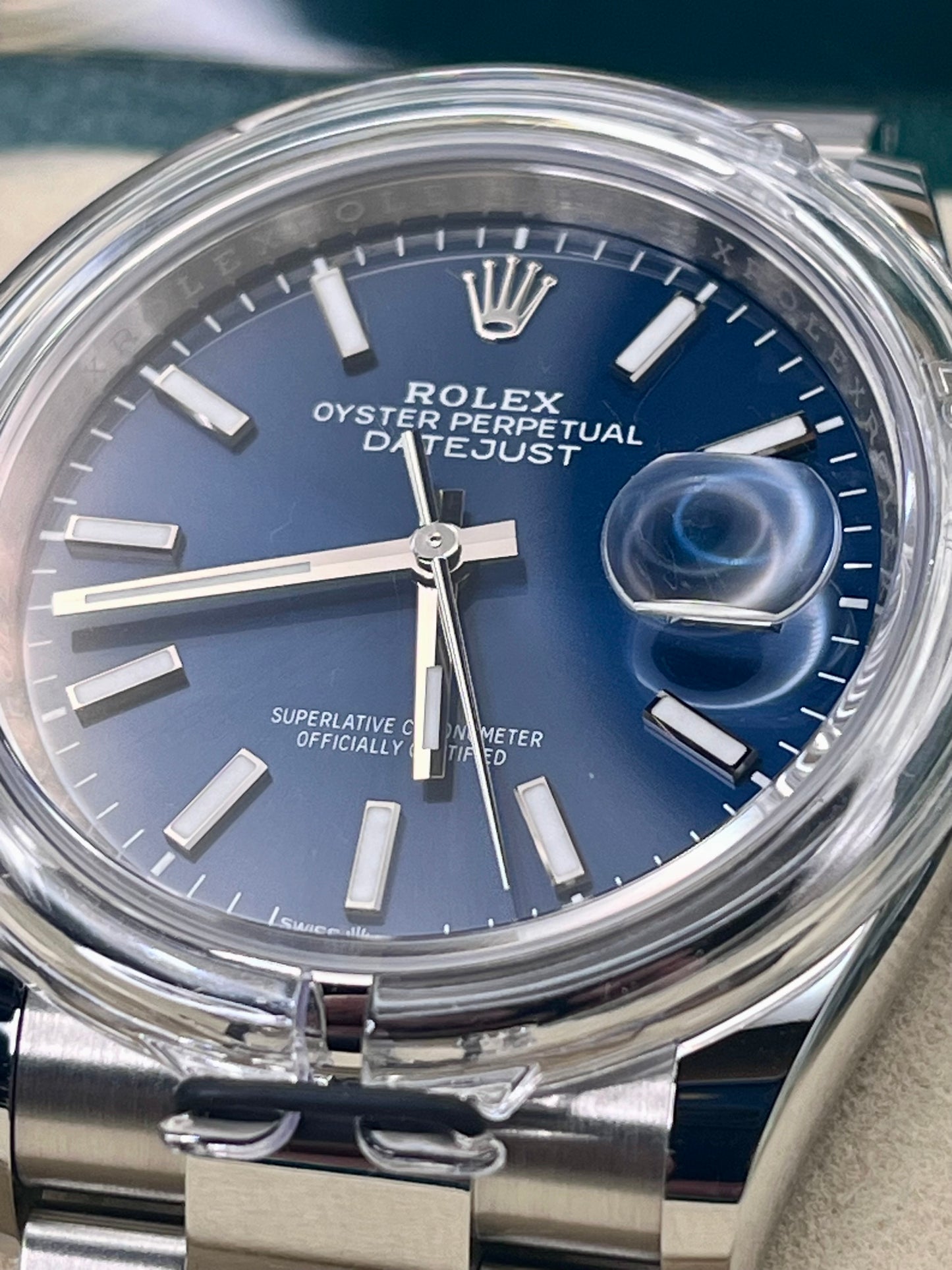 2025 ROLEX Datejust 36mm - 126200 - Stunning Blue Dial - Full Set