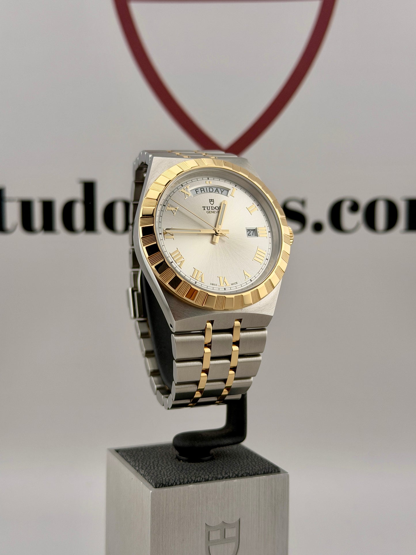 UNWORN Dec 2025 TUDOR Royal Day/Date 28603 Steel & Gold 41mm