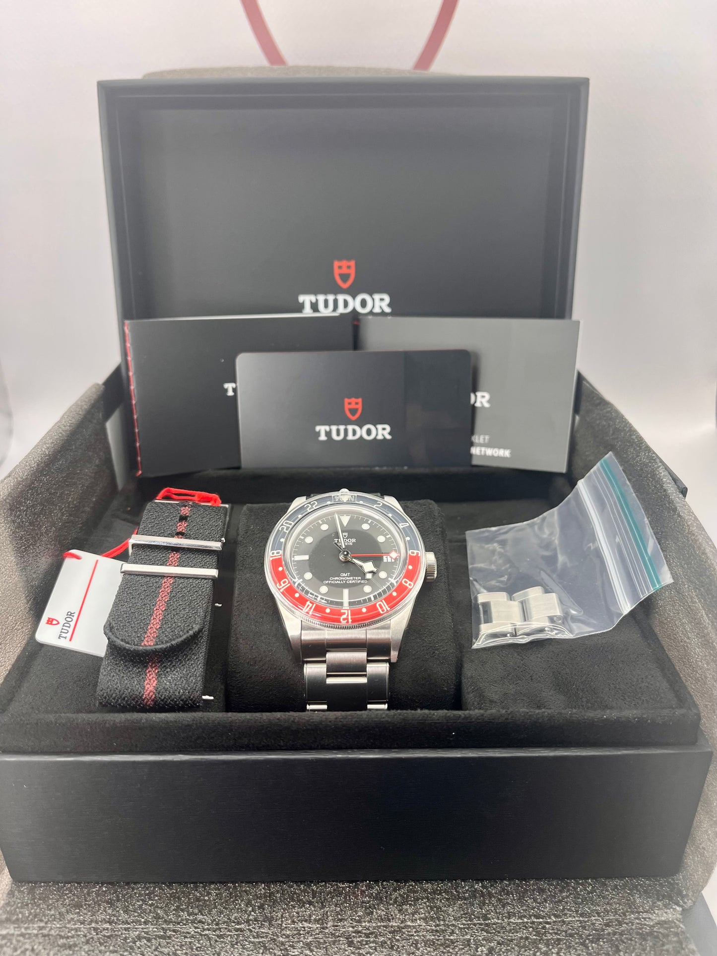 2025 **BRAND NEW** TUDOR Black Bay GMT 'Pepsi' - 79830RB - 2 x OEM Straps