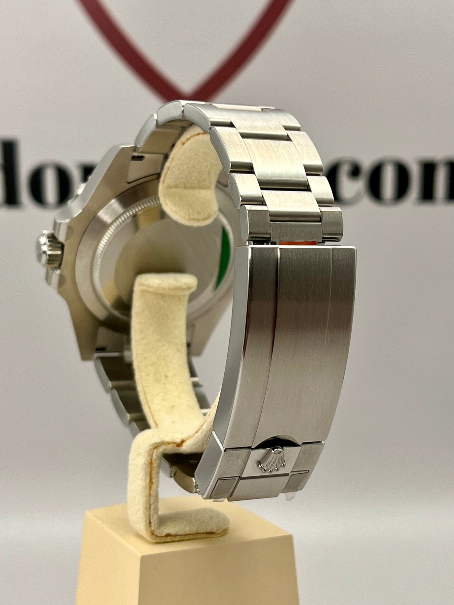 2021 ROLEX Submariner - 124060 - 40 mm - Full Set - Warranty