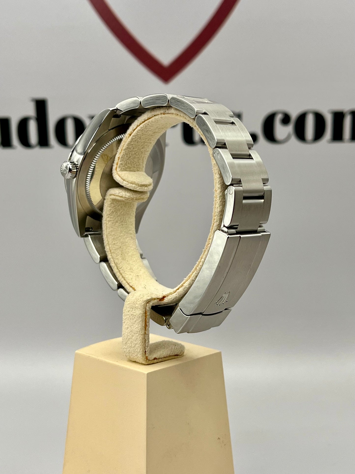 2025 *BRAND NEW* ROLEX OP34 Pistachio - 124200 - 34mm - Full Set