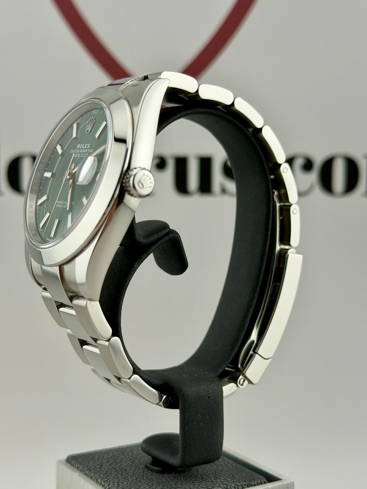 Dec 2025 ROLEX DateJust 41 Mint Dial 126300 41mm Full Set