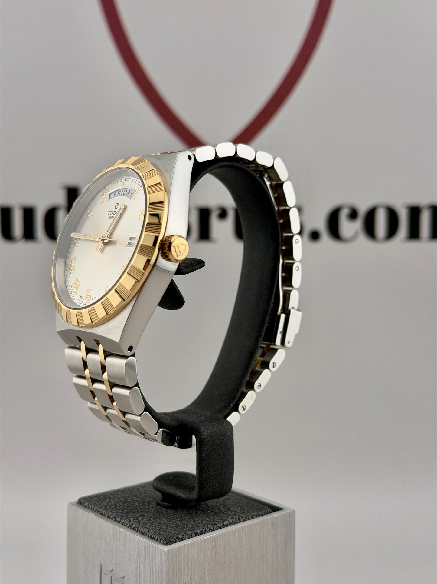 UNWORN Dec 2025 TUDOR Royal Day/Date 28603 Steel & Gold 41mm