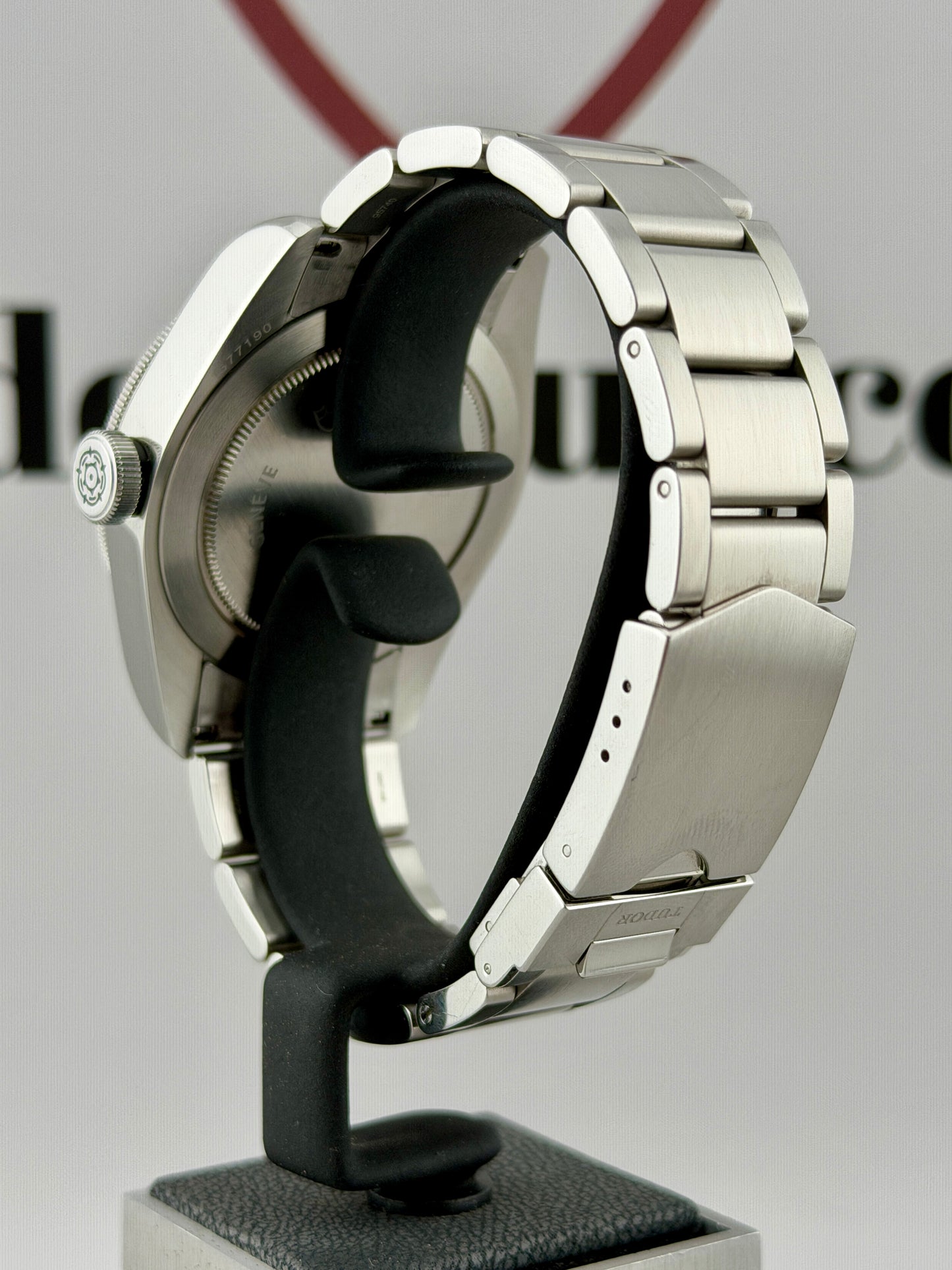 TUDOR Black Bay 41mm M79220N Smiley Black Bezel RARE Full Set