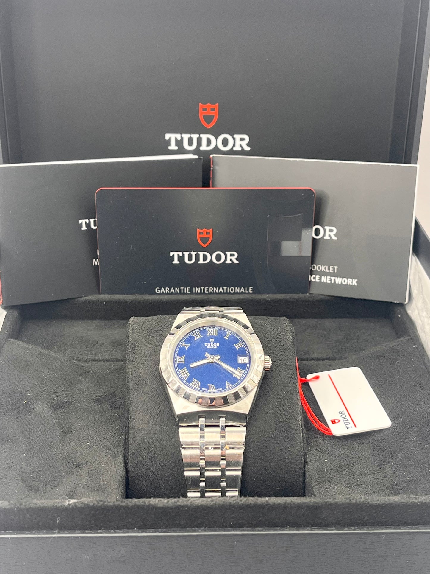 2025 *NEW & UNWORN* TUDOR Royal - 28400 - 34mm - Full Set