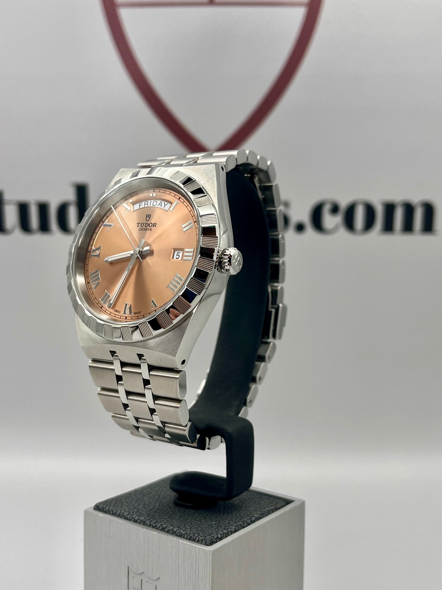 2024 TUDOR Royal Salmon 28600 - 41 mm - Full Set - Warranty to Sep 2029