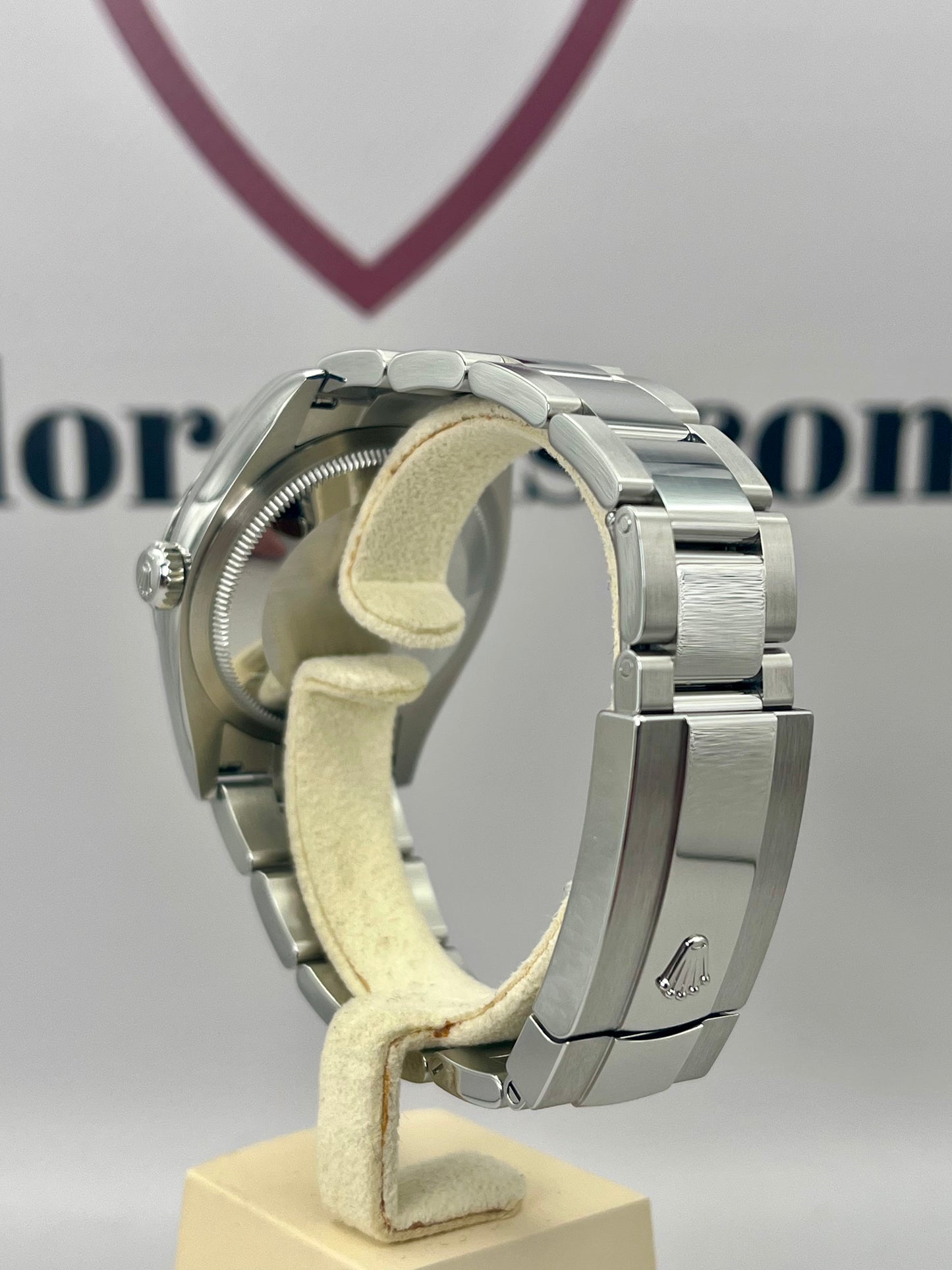 2025 ROLEX Datejust 36mm - 126200 - Stunning Blue Dial - Full Set