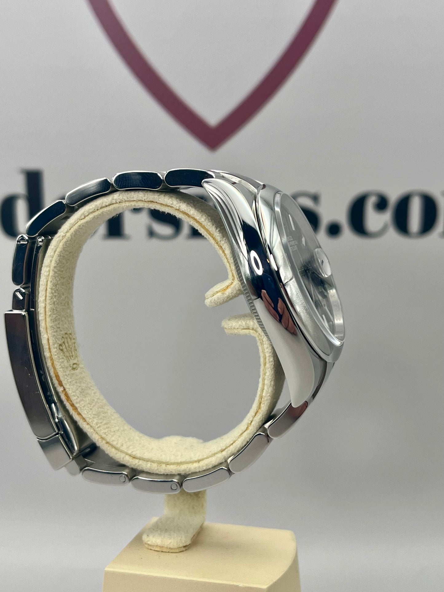 2025 ROLEX Datejust 36mm - 126200 - Stunning Blue Dial - Full Set