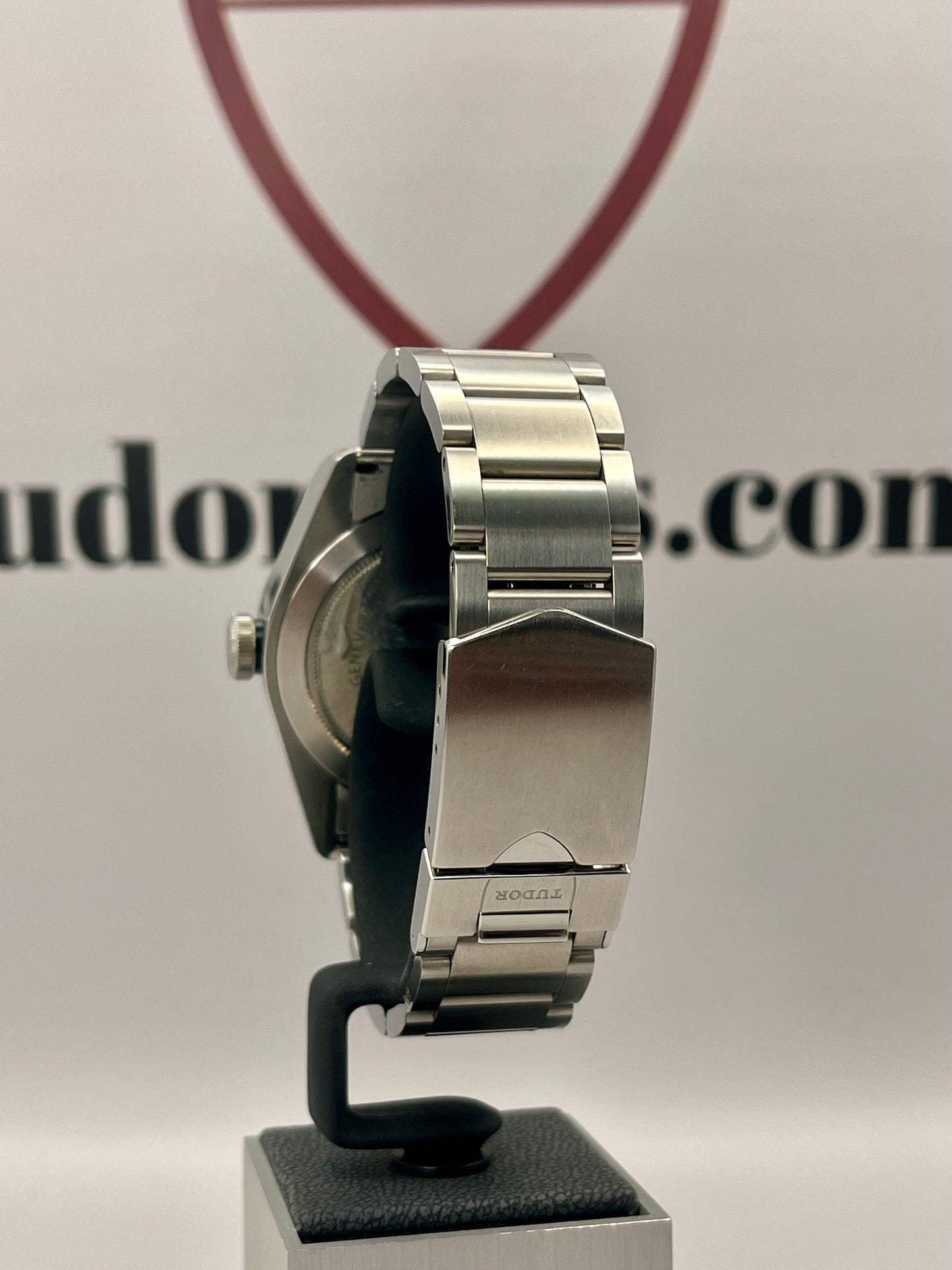 2015 TUDOR Black Bay 79220B 'Smiley ' - 41mm - Full Set - Beautiful Condition