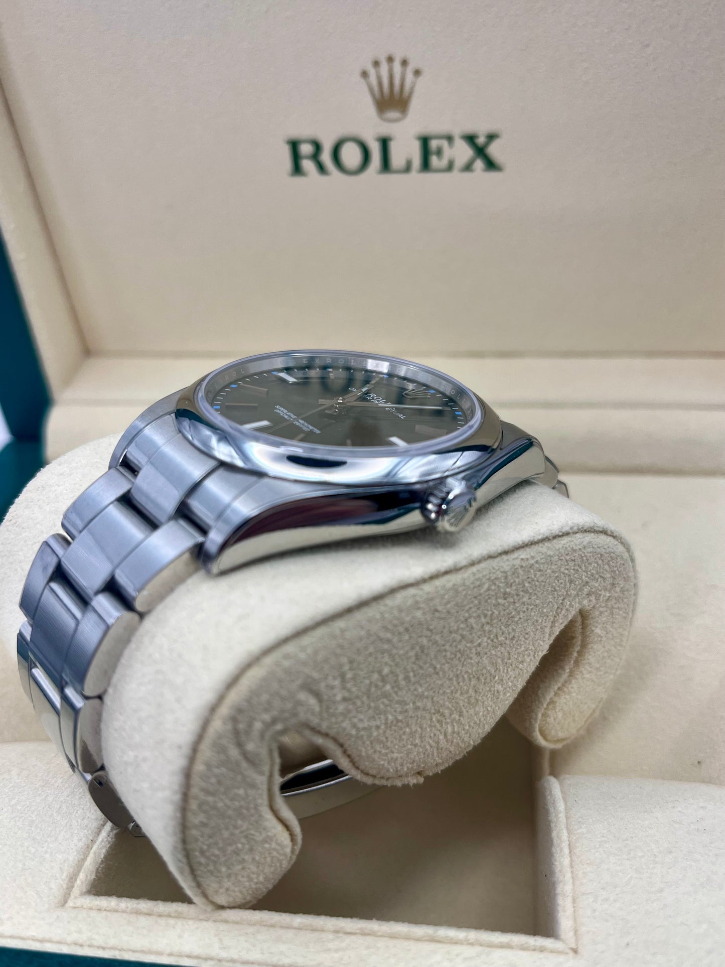 ROLEX Oyster Perpetual Rhodium Dial - 39mm - 114300 - Full Set