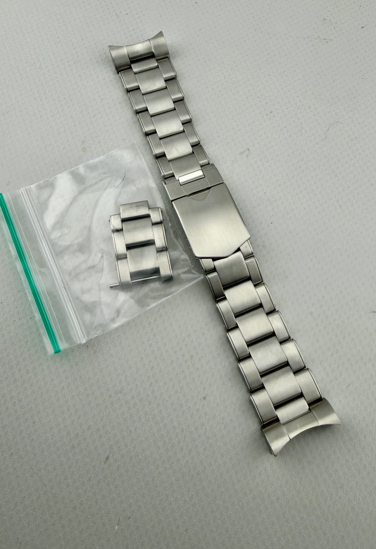 Genuine OEM Tudor Black Bay 22mm Strap + half link included
