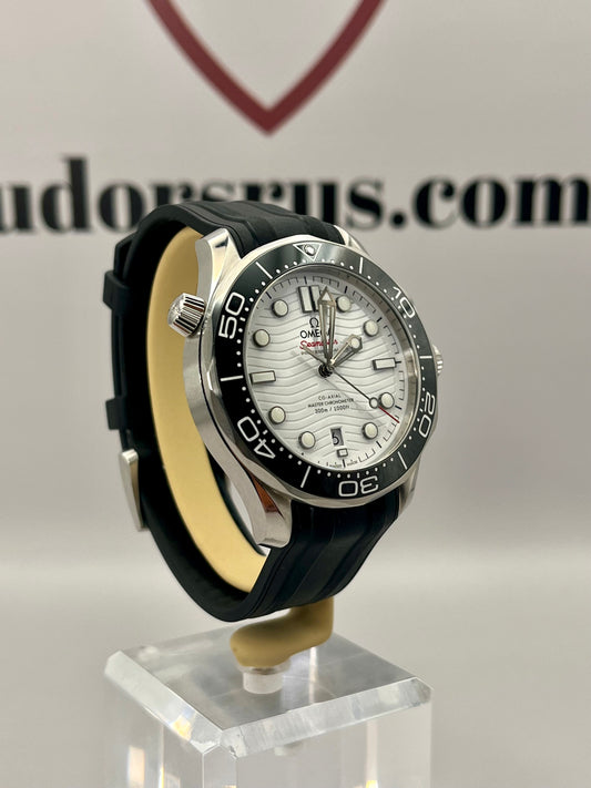 OMEGA Seamaster Diver 300M - 42mm - 210.32.42.20.04.001 - MINT