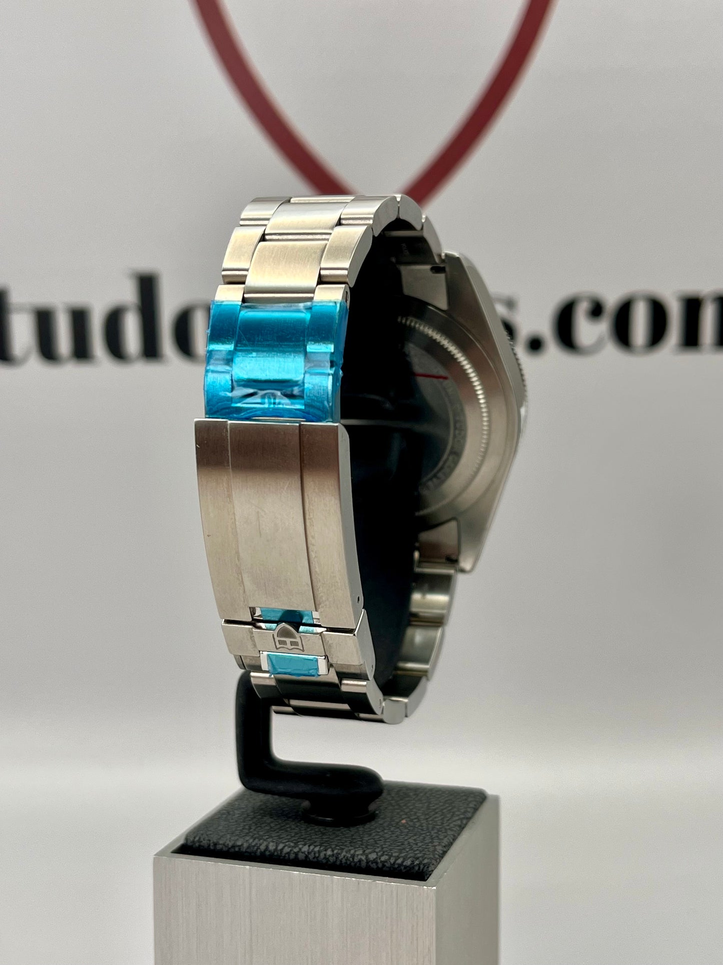 2025 **UNWORN** TUDOR Black Bay 68 - 43mm - M7943A1A0NU