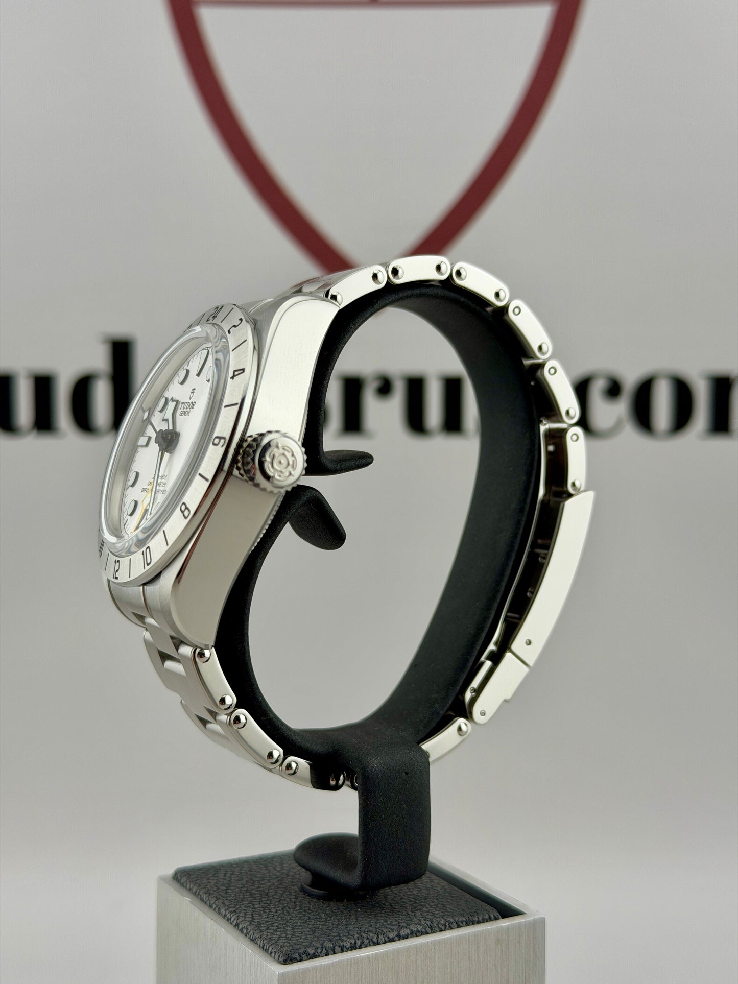 New/Unworn 2026 TUDOR Black Bay Pro Opaline 79470 39mm Full Set