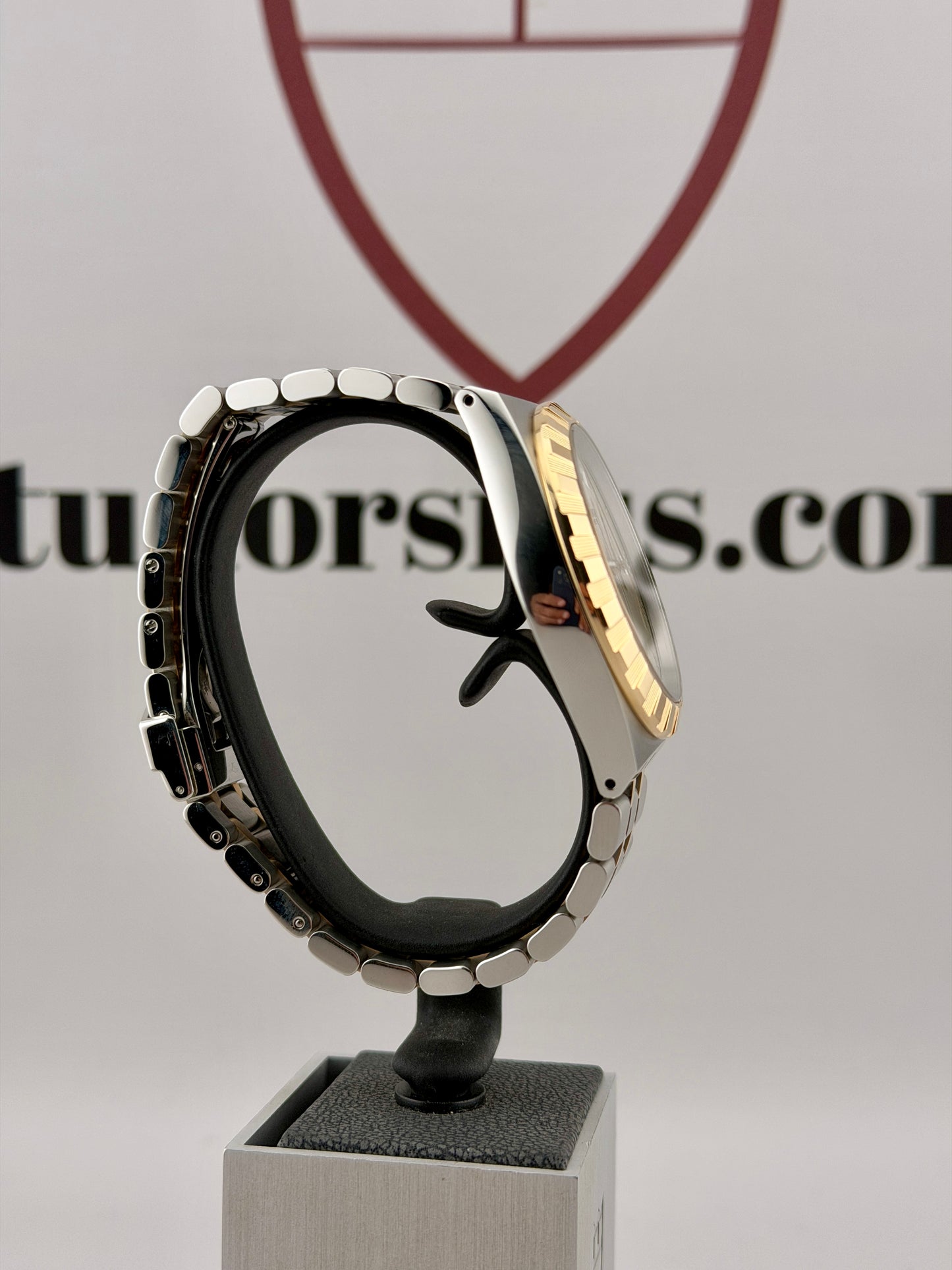 UNWORN Dec 2025 TUDOR Royal Day/Date 28603 Steel & Gold 41mm
