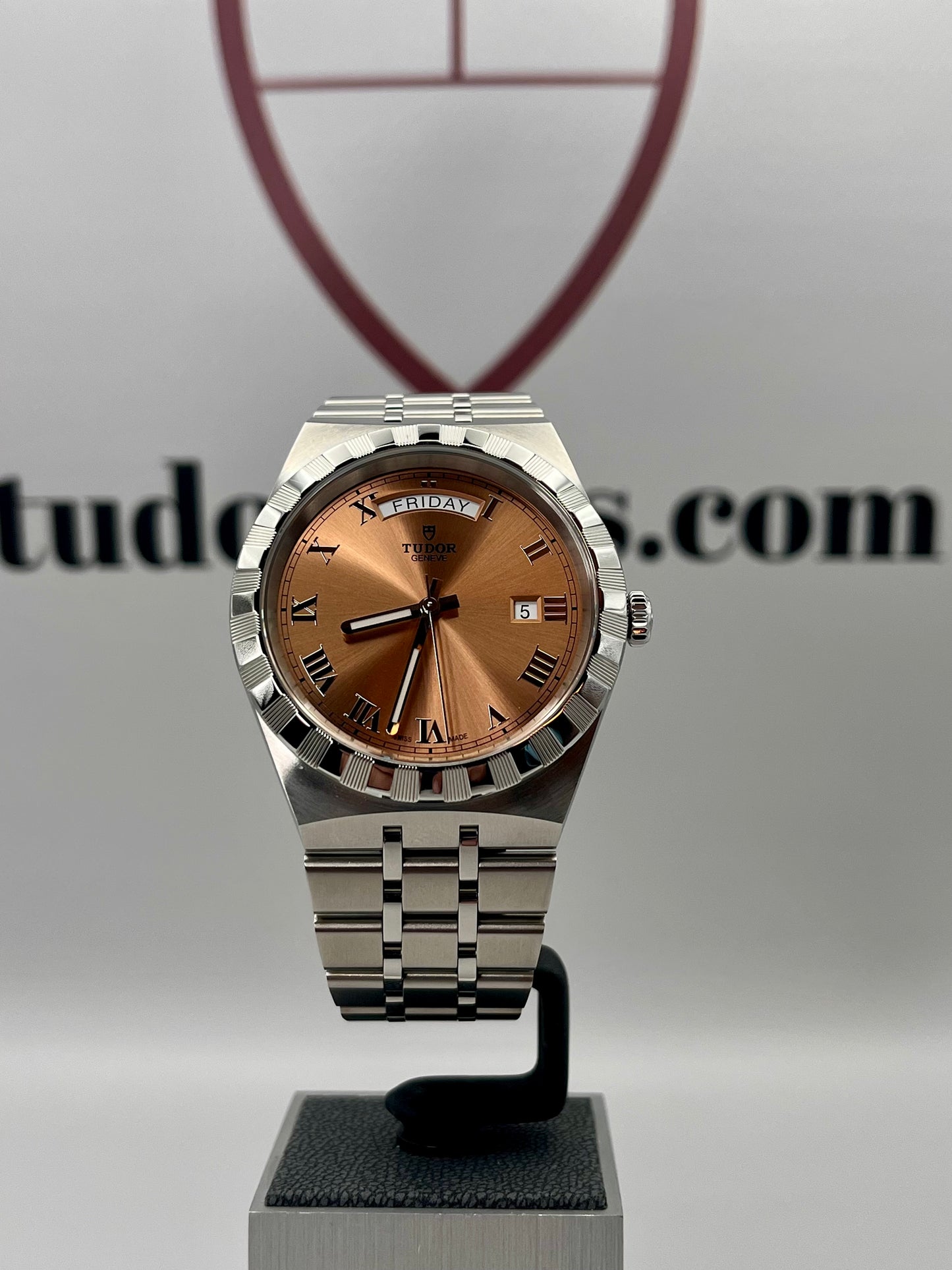 2024 TUDOR Royal Salmon 28600 - 41 mm - Full Set - Warranty to Sep 2029
