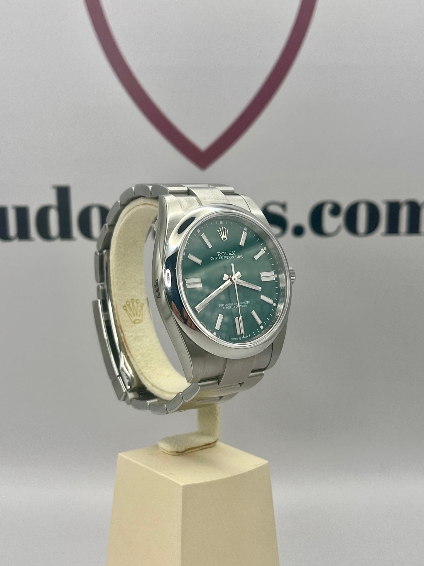 *Stickered* ROLEX Oyster Perpetual 41mm - 124300 - Full Set - Warranty