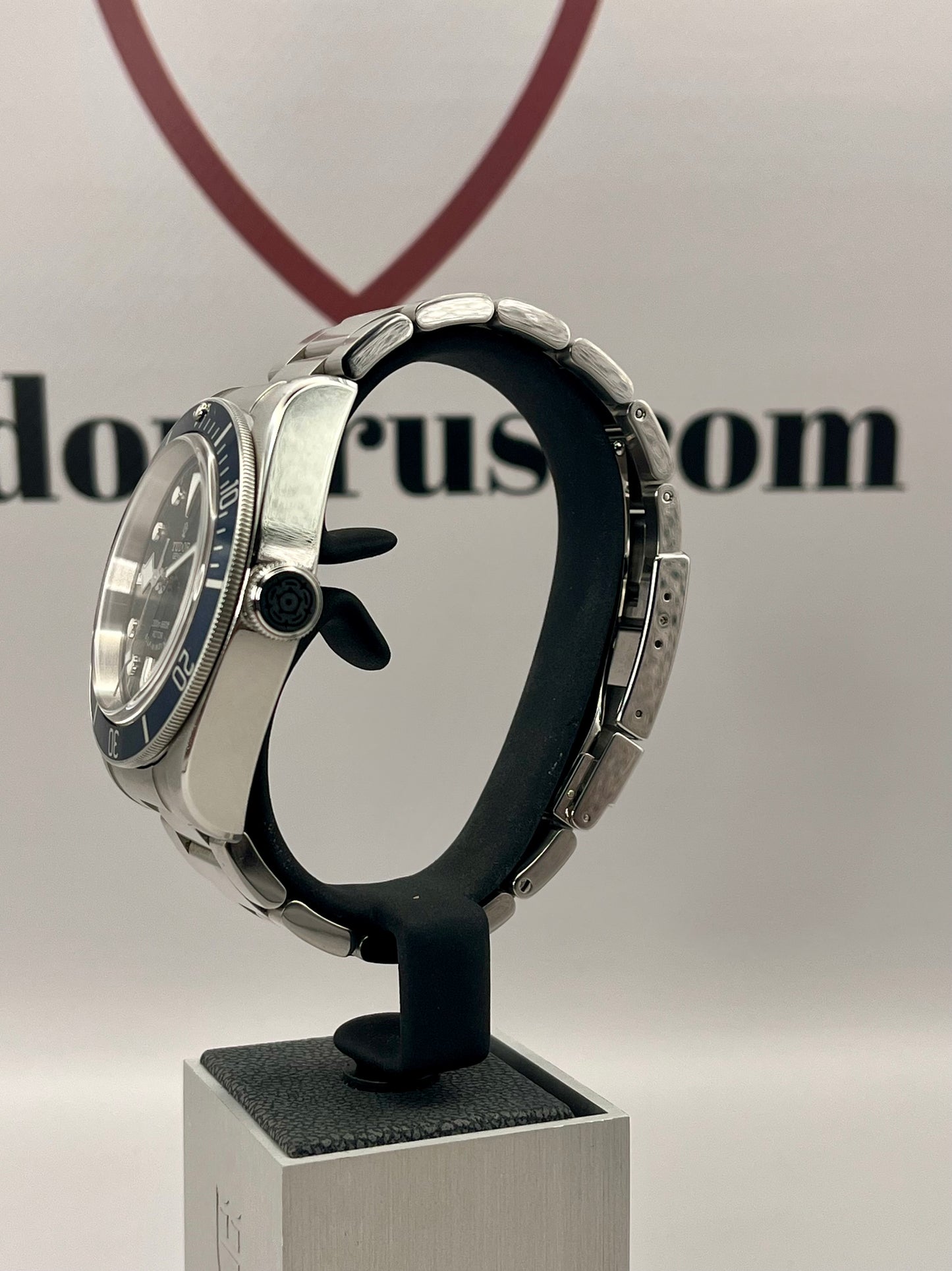 2015 TUDOR Black Bay 79220B 'Smiley ' - 41mm - Full Set - Beautiful Condition