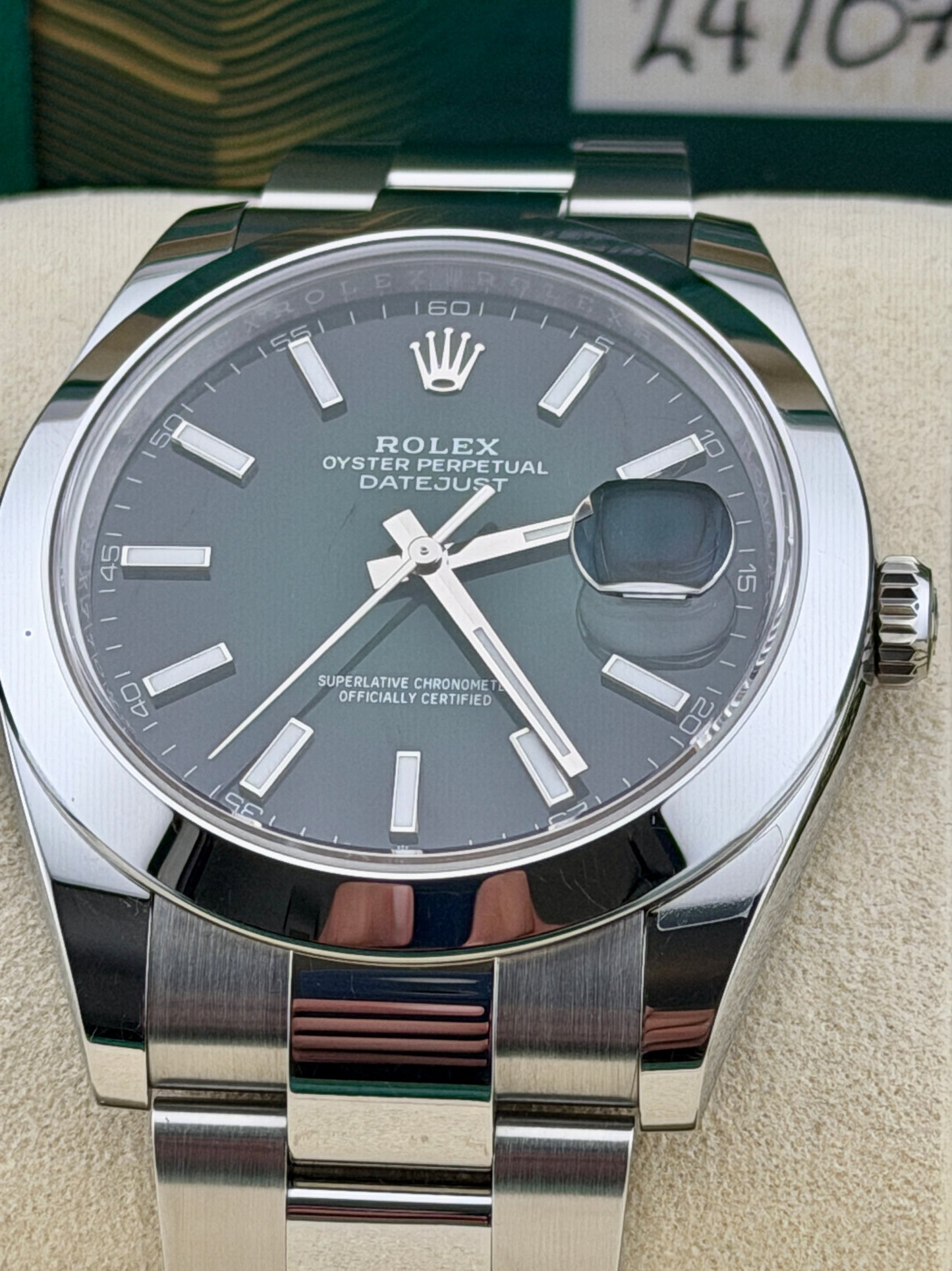2026 ROLEX DateJust 41 Ombre Green Dial 126300 41mm Full Set