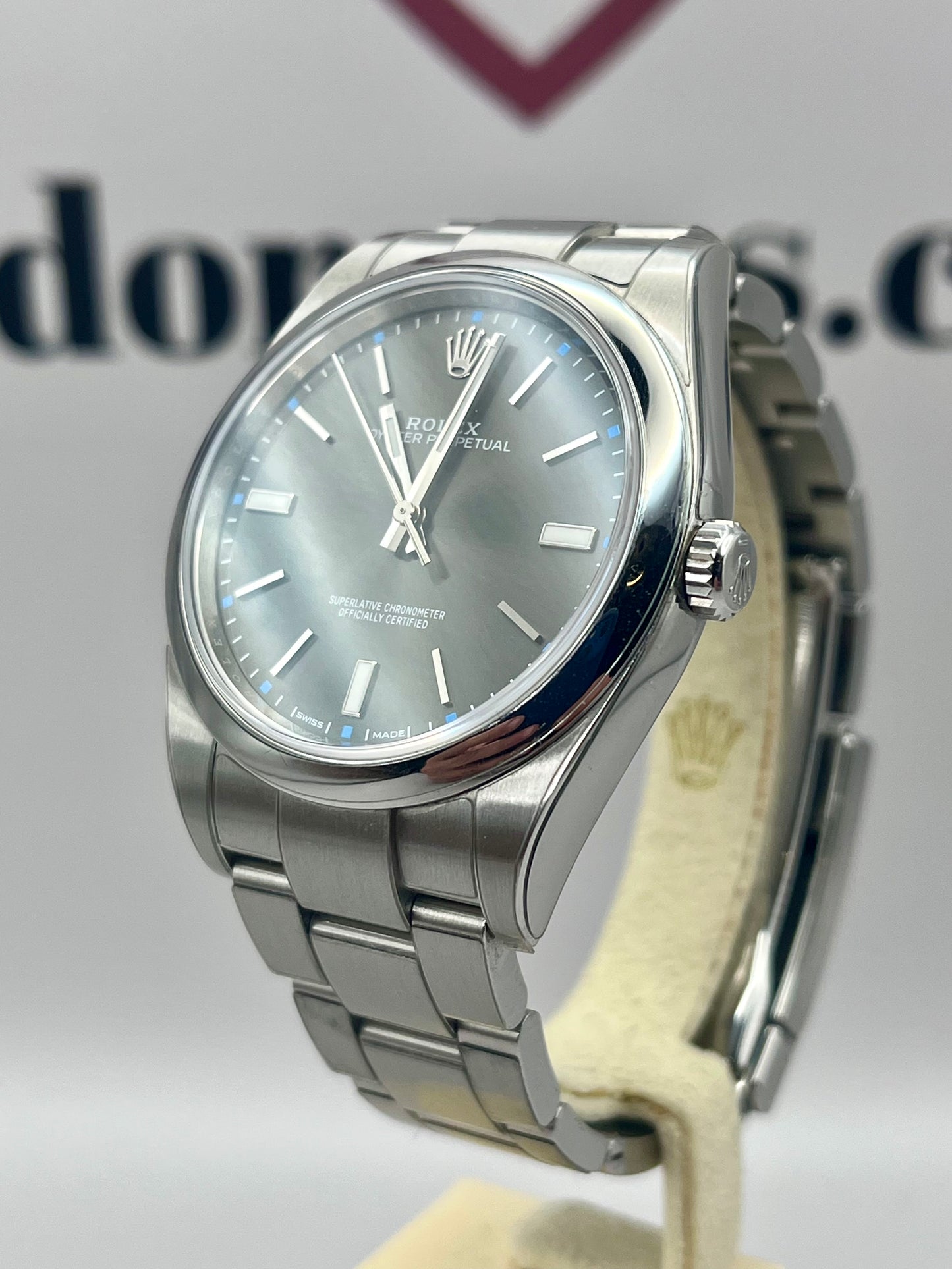 ROLEX Oyster Perpetual Rhodium Dial - 39mm - 114300 - Full Set