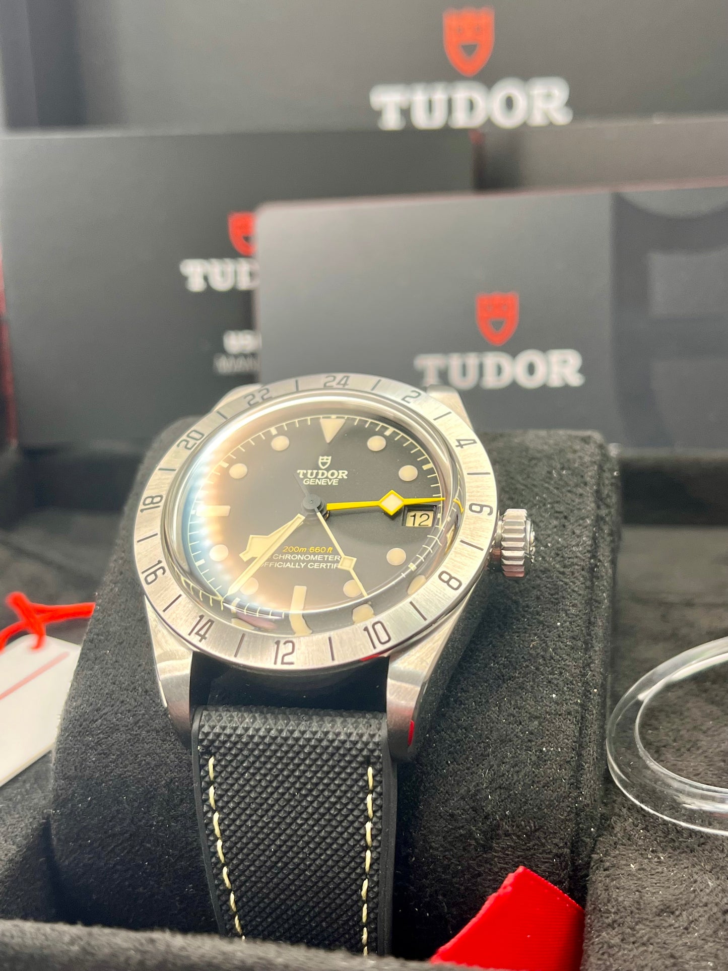 2025 TUDOR Black Bay Pro - 39mm - M79470 - Full Set