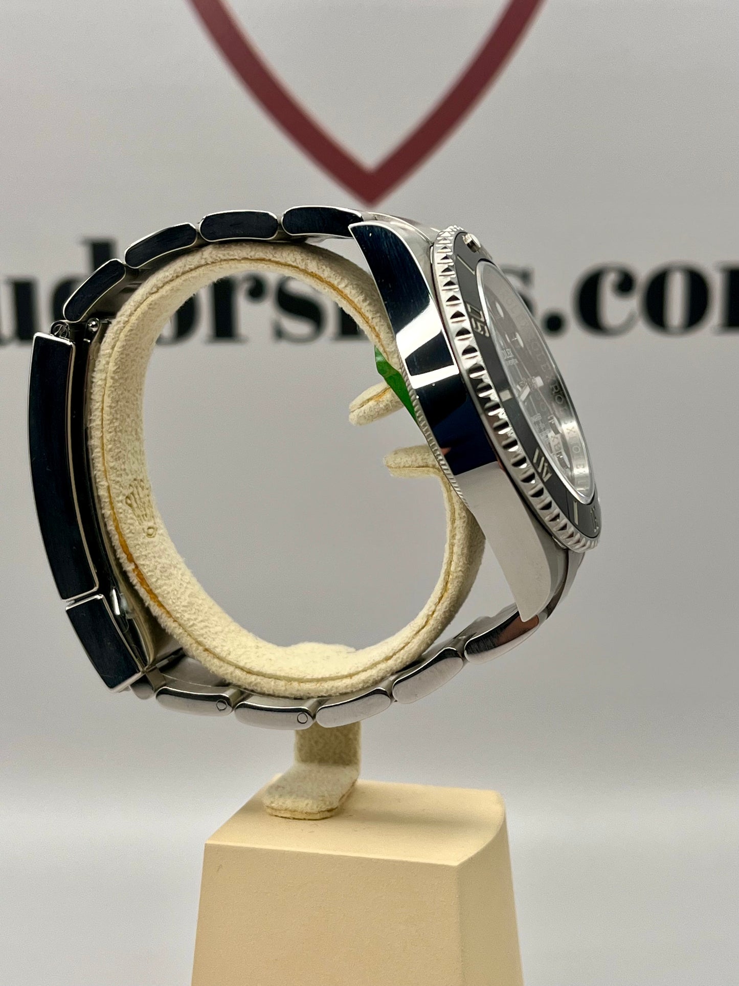 2025 **BRAND NEW** ROLEX Submariner - 124060 - 40 mm - Full Set