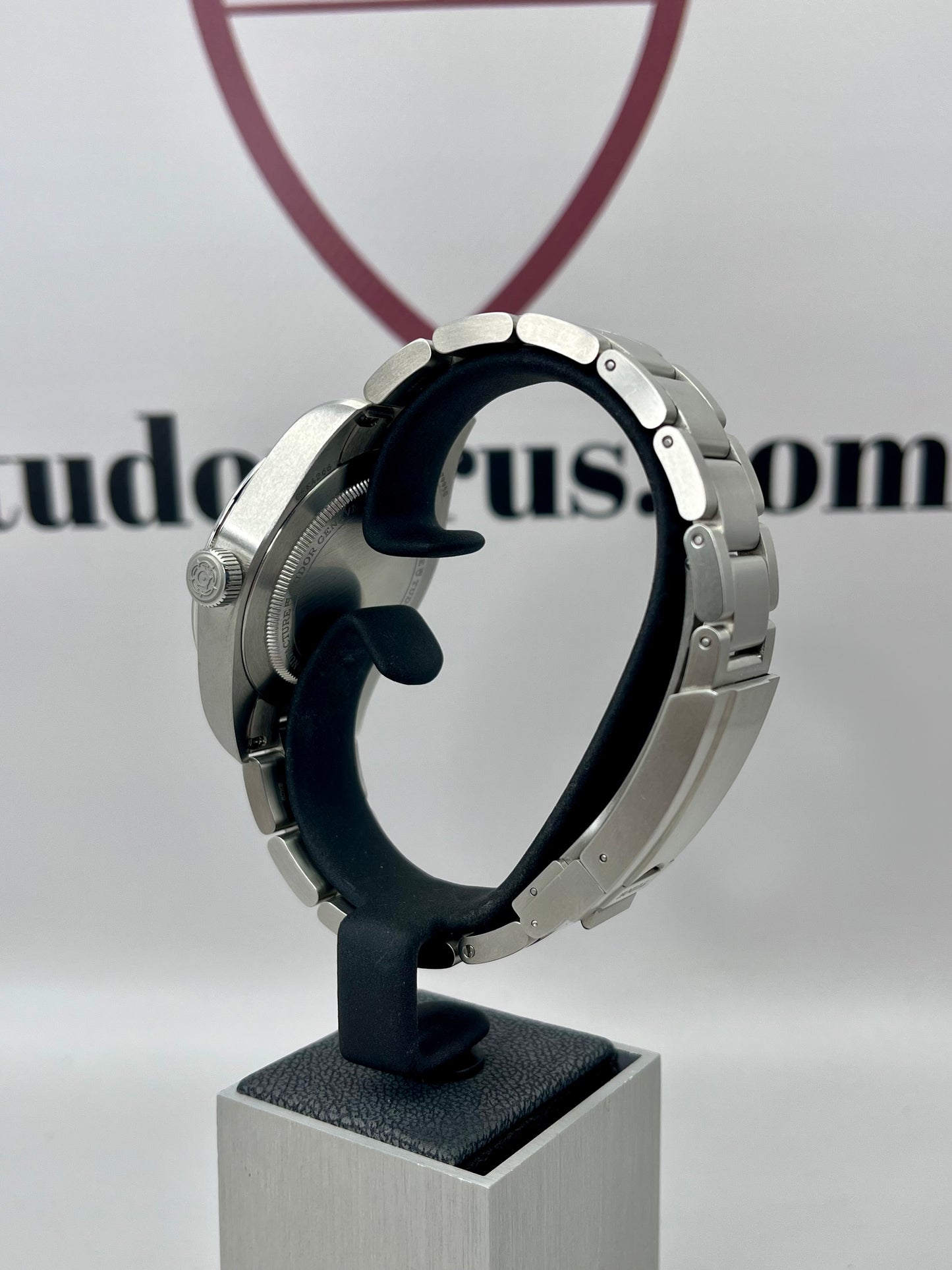 2025 TUDOR Ranger 79950 'Dune' - 39mm - Full Set