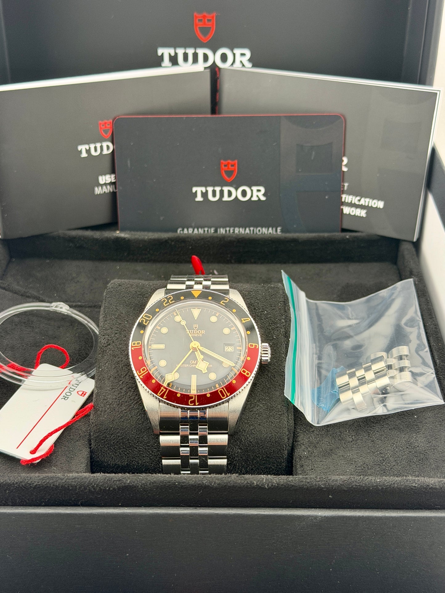 04/2026 TUDOR Black Bay 58 GMT 7939G1A0NRU Jubilee Strap 39mm Full Set
