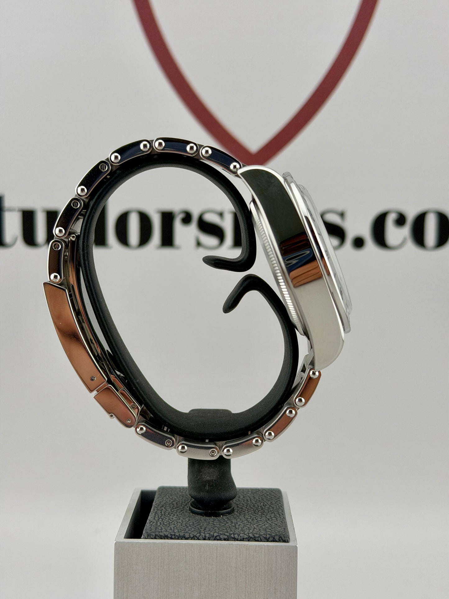 New/Unworn 2026 TUDOR Black Bay Pro Opaline 79470 39mm Full Set
