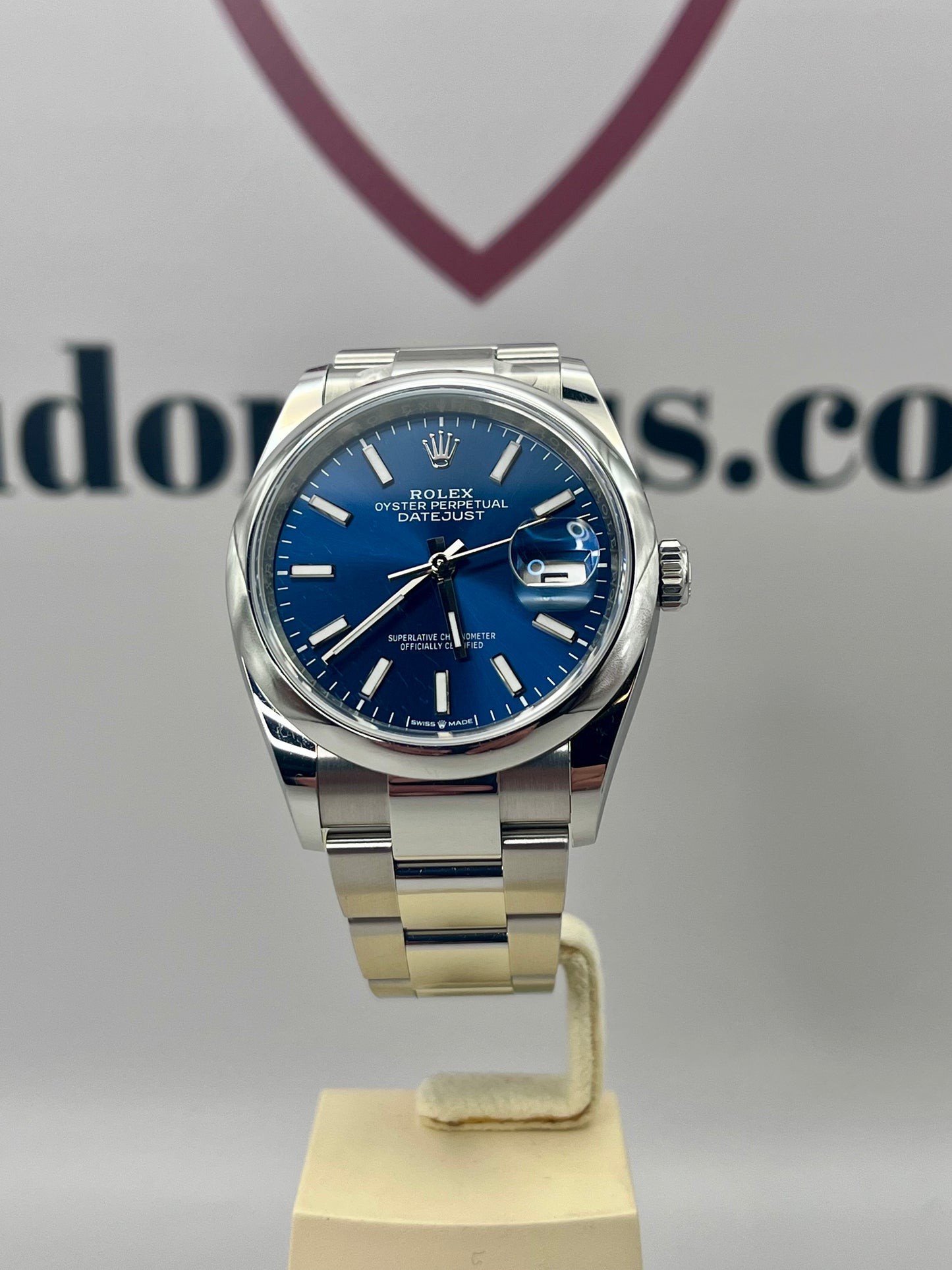 2025 ROLEX Datejust 36mm - 126200 - Stunning Blue Dial - Full Set