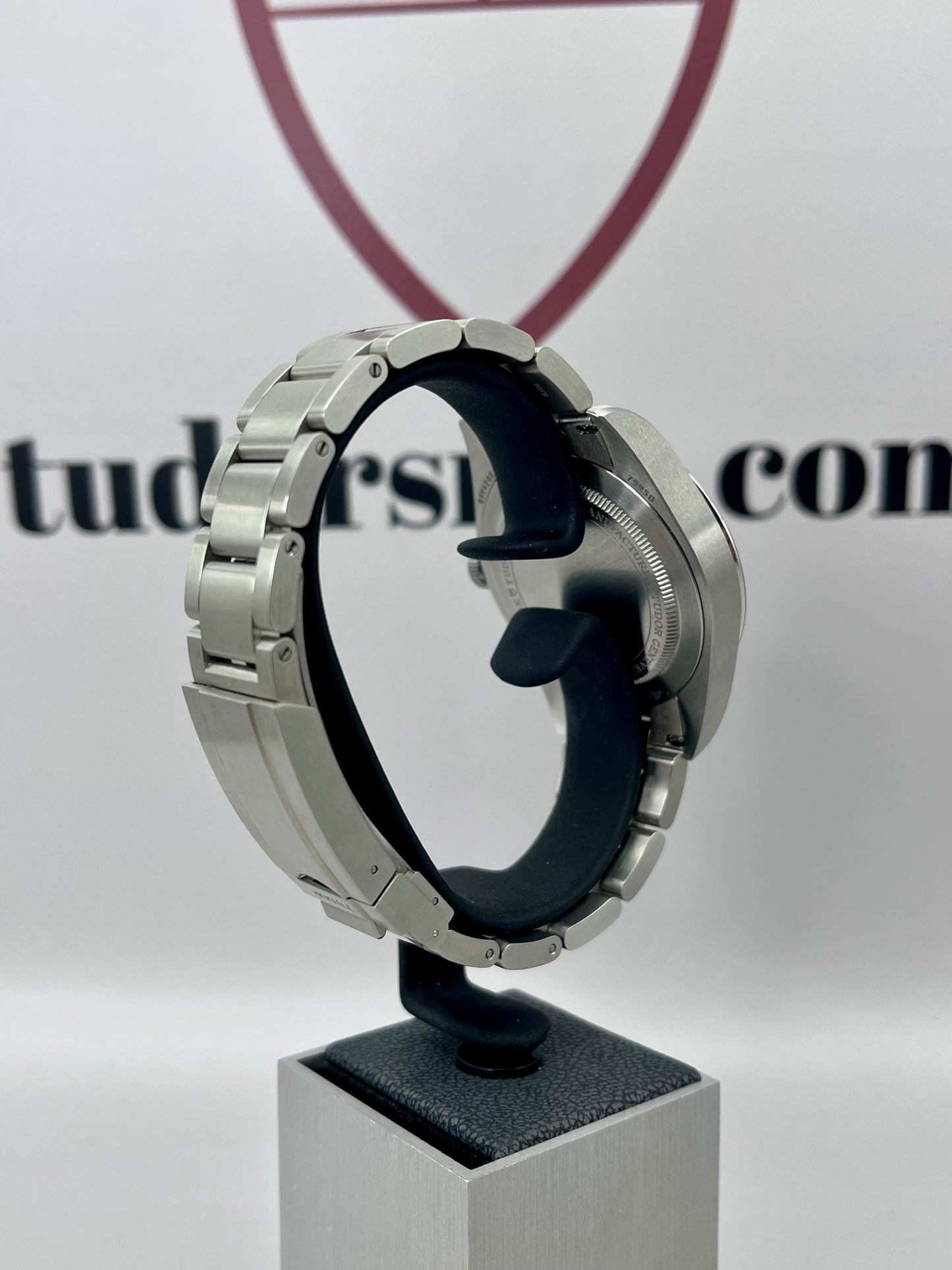 2025 TUDOR Ranger 79950 'Dune' - 39mm - Full Set