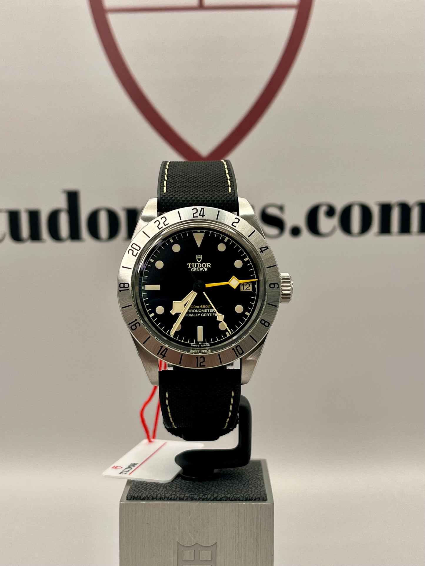 2025 TUDOR Black Bay Pro - 39mm - M79470 - Full Set
