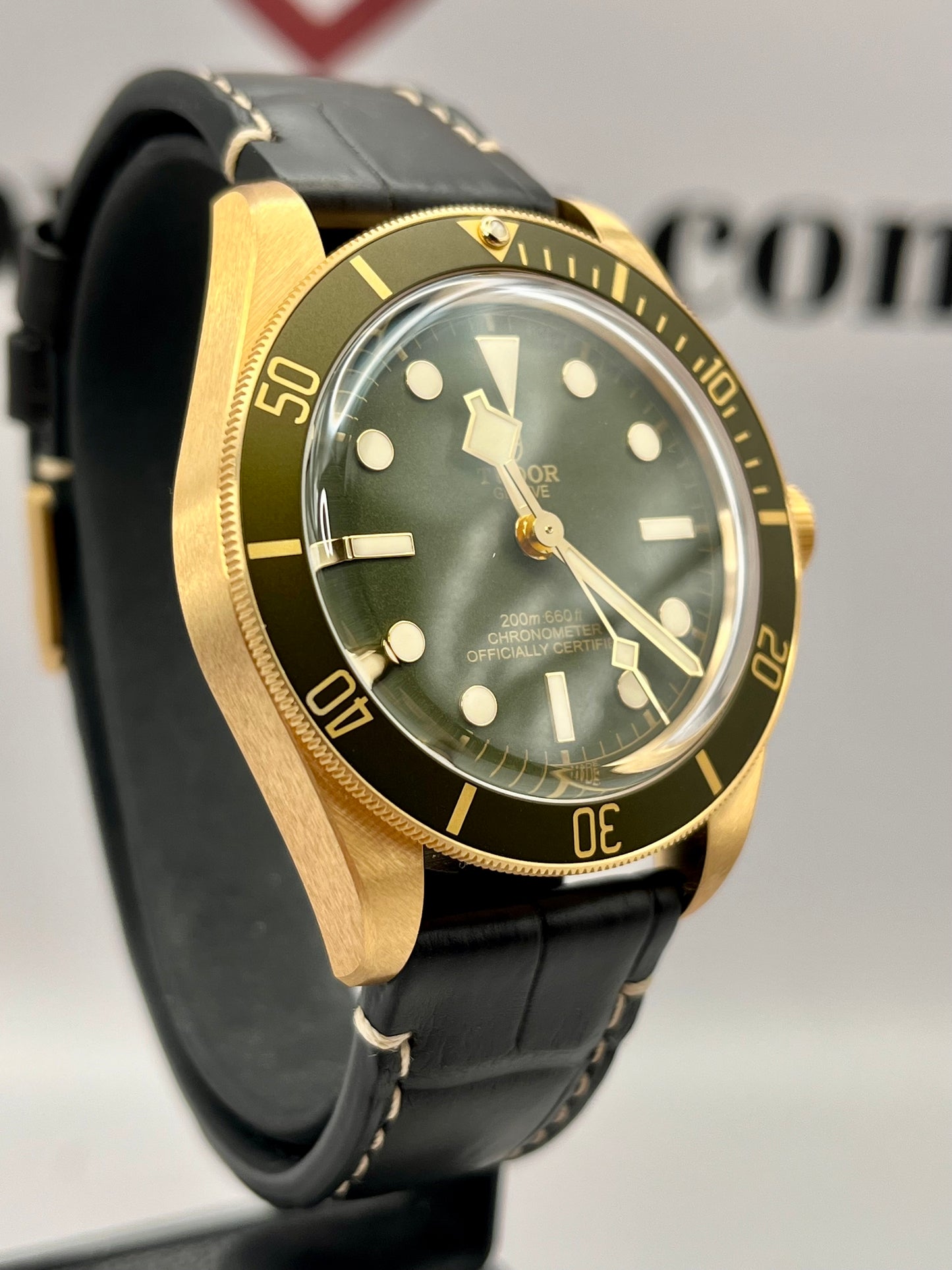 2025 **NEW** TUDOR Black Bay 58 18K - 79018V - 39 mm - Full Set