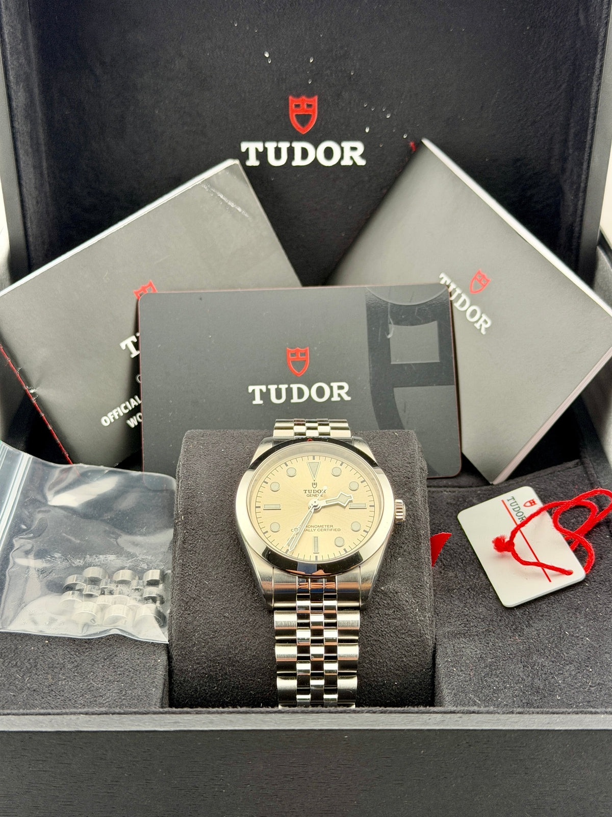 2023 TUDOR Black Bay One 36mm Champagne Dial M79640 Full Set Warranty