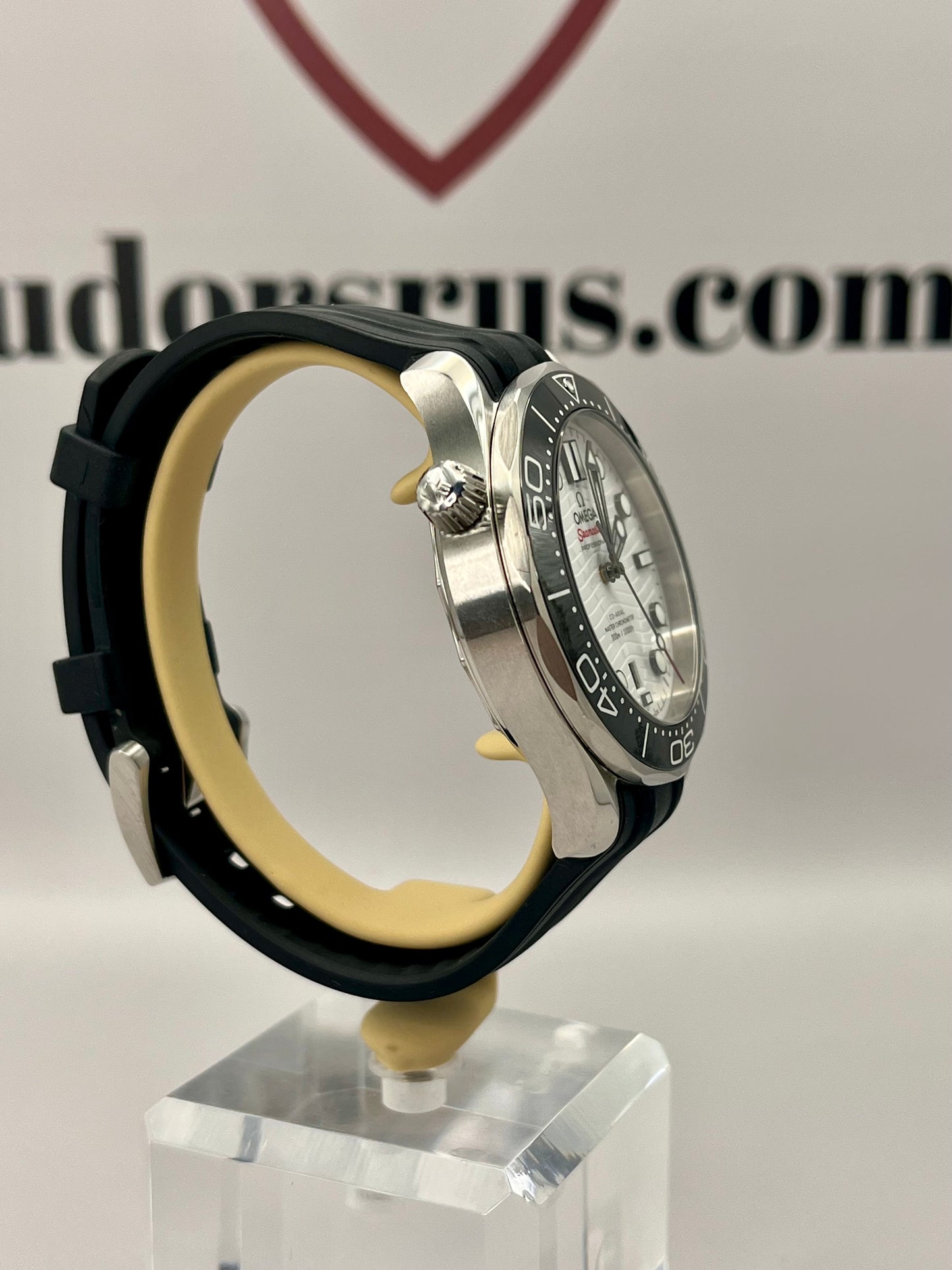 OMEGA Seamaster Diver 300M - 42mm - 210.32.42.20.04.001 - MINT