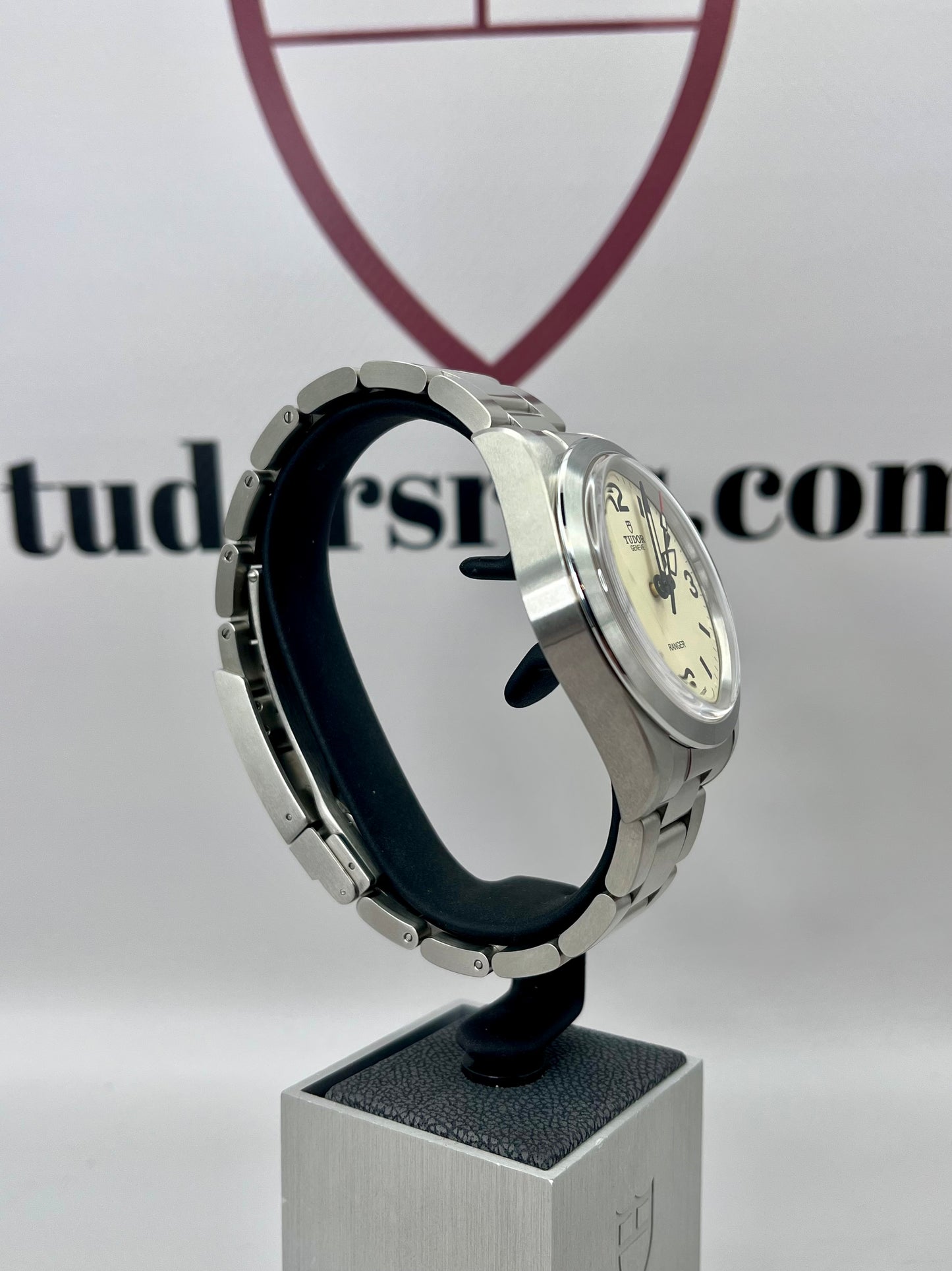 2025 TUDOR Ranger 79950 'Dune' - 39mm - Full Set