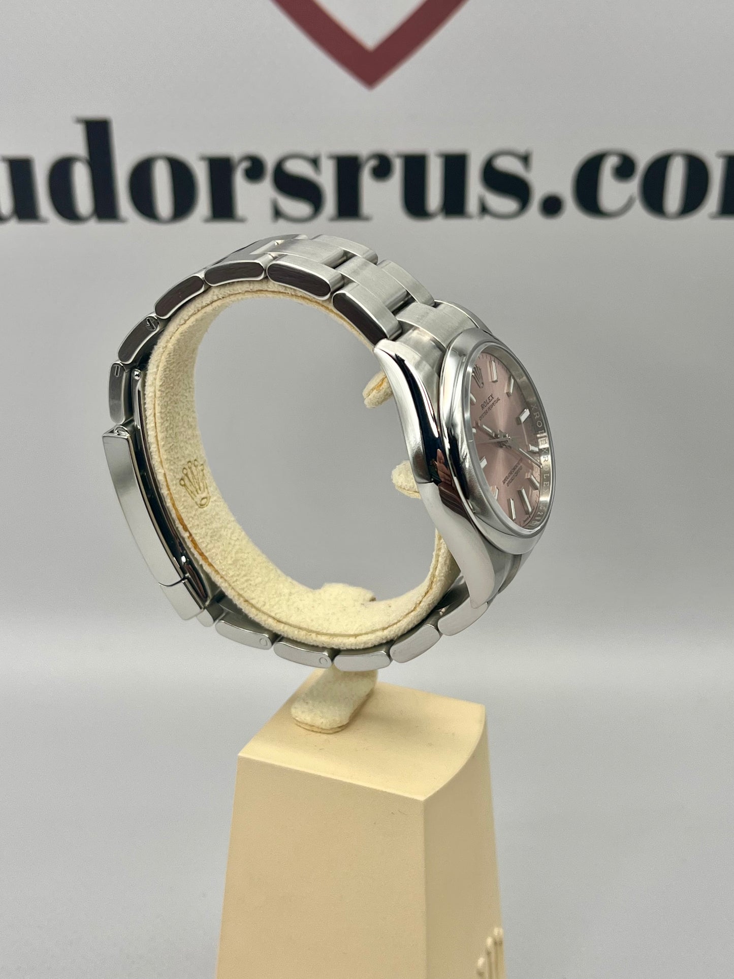 2025 ROLEX Oyster Perpetual Pink Dial - 124200 - 34mm - Full Set