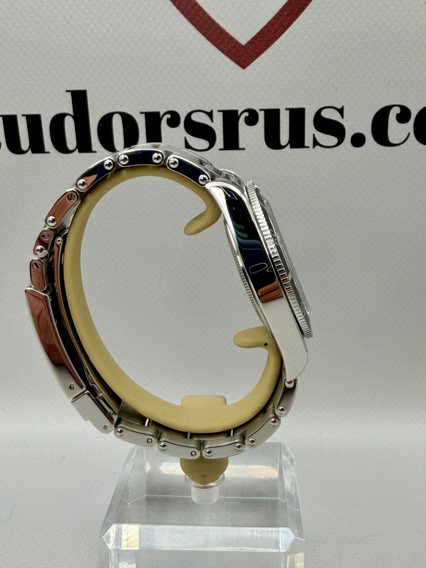 2025 TUDOR Black Bay 54 M79000 37mm Full Set Immaculate Full Set