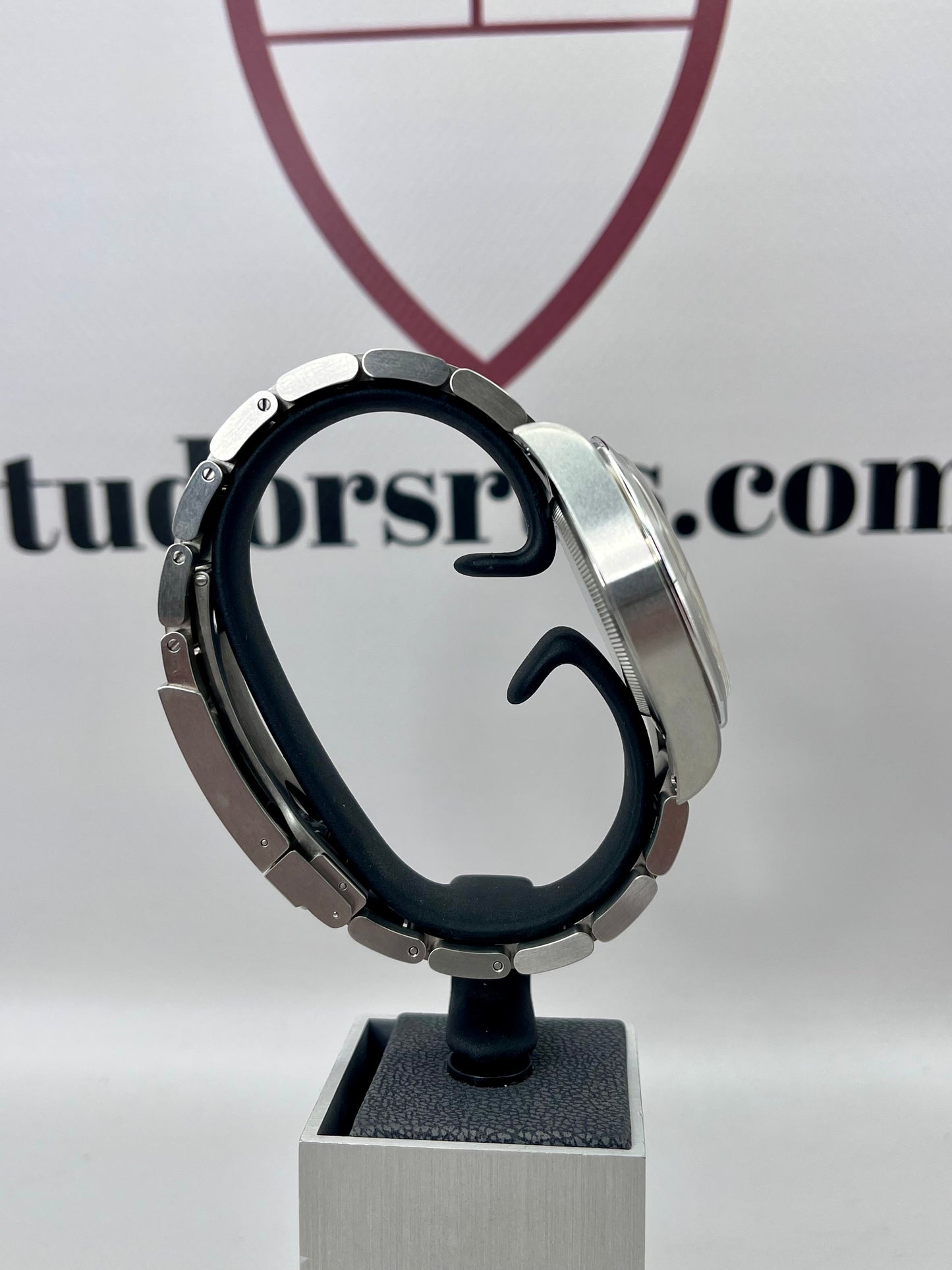 2025 TUDOR Ranger 79950 'Dune' - 39mm - Full Set