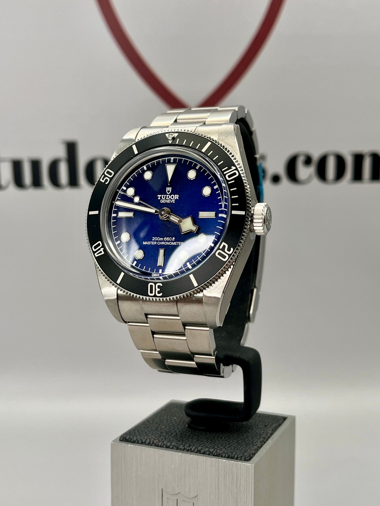 2025 **UNWORN** TUDOR Black Bay 68 - 43mm - M7943A1A0NU
