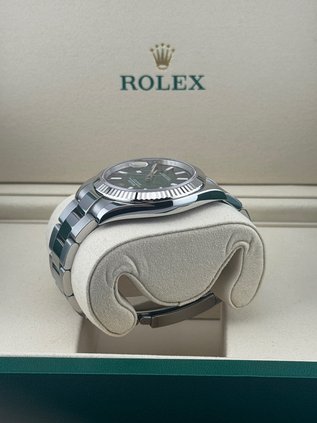 2026 ROLEX DateJust 126334 Ombre Dial 41mm Full Set