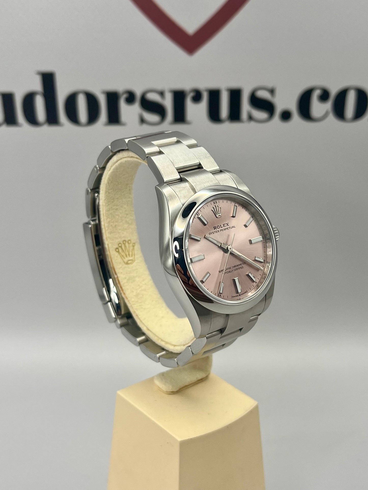 2025 ROLEX Oyster Perpetual Pink Dial - 124200 - 34mm - Full Set