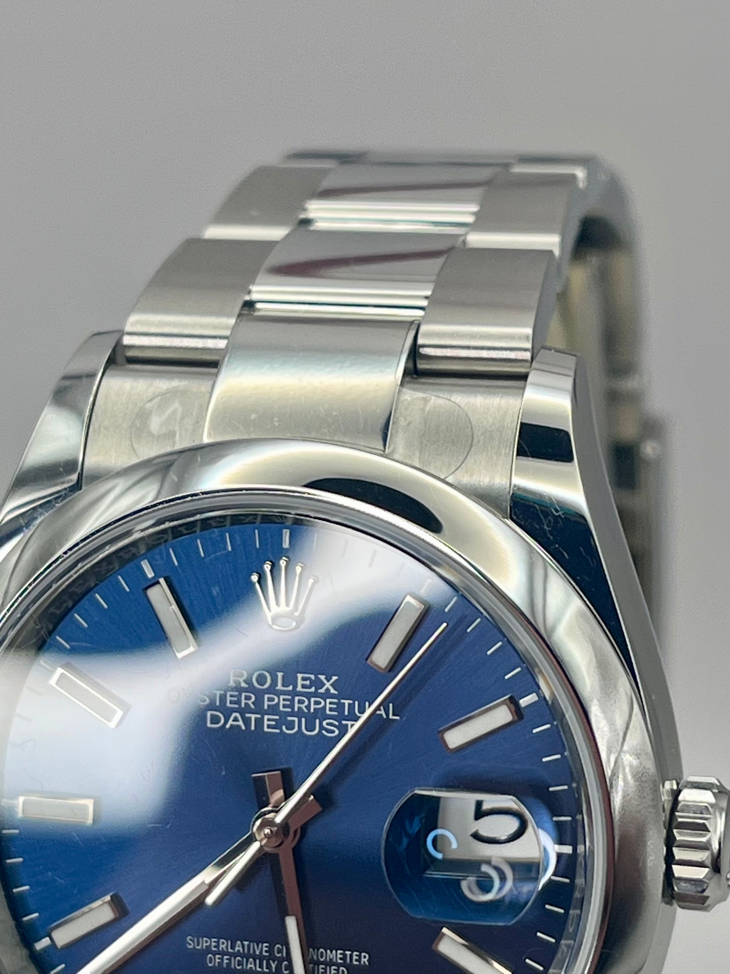 2025 ROLEX Datejust 36mm - 126200 - Stunning Blue Dial - Full Set