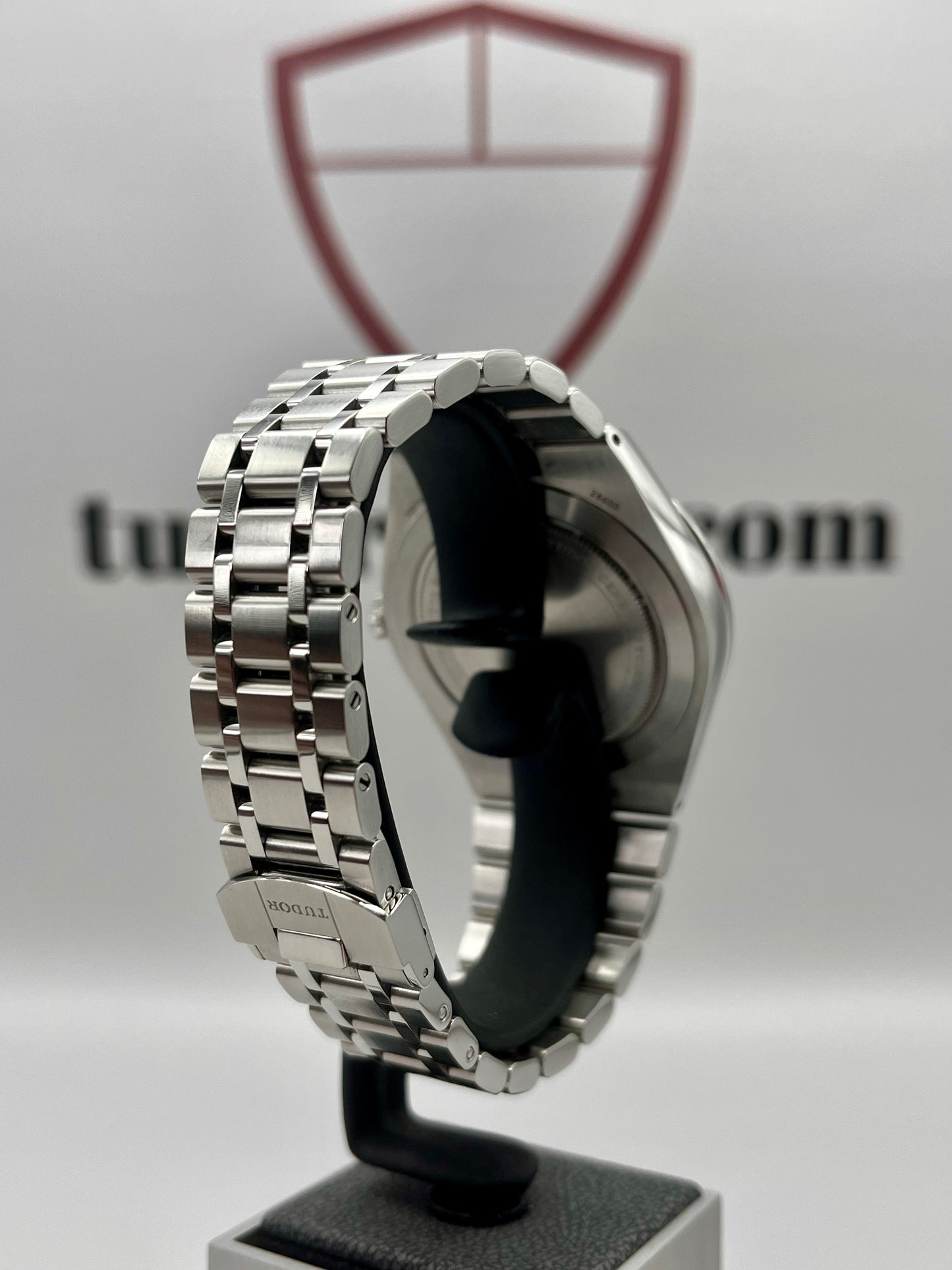 2024 TUDOR Royal Blue - Ref 28600 Day/Date - 41mm - Full Set - Warranty to Oct 2029