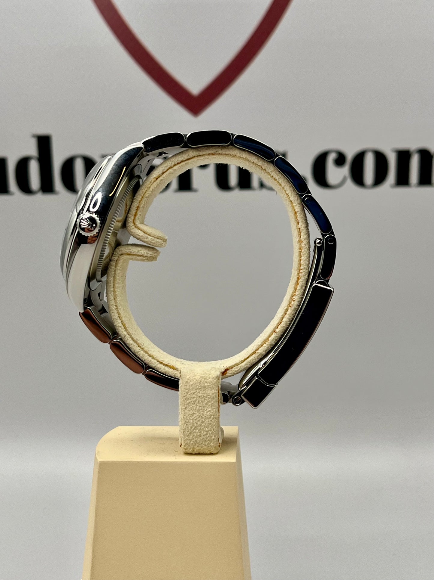 2025 *BRAND NEW* ROLEX OP34 Pistachio - 124200 - 34mm - Full Set