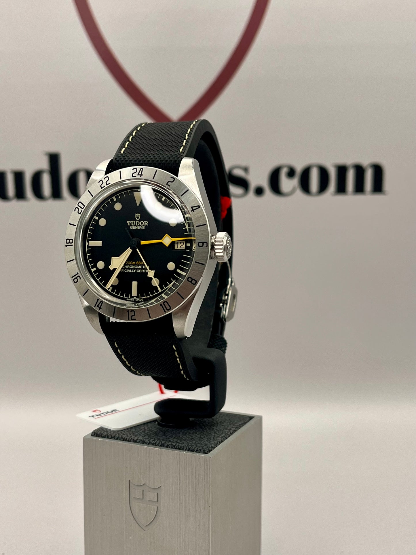 2025 TUDOR Black Bay Pro - 39mm - M79470 - Full Set