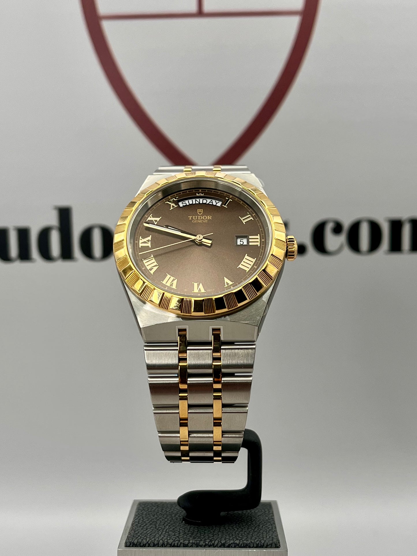 2025 *UNWORN* TUDOR Royal Day Date - 28603 - 41mm - Choc Dial
